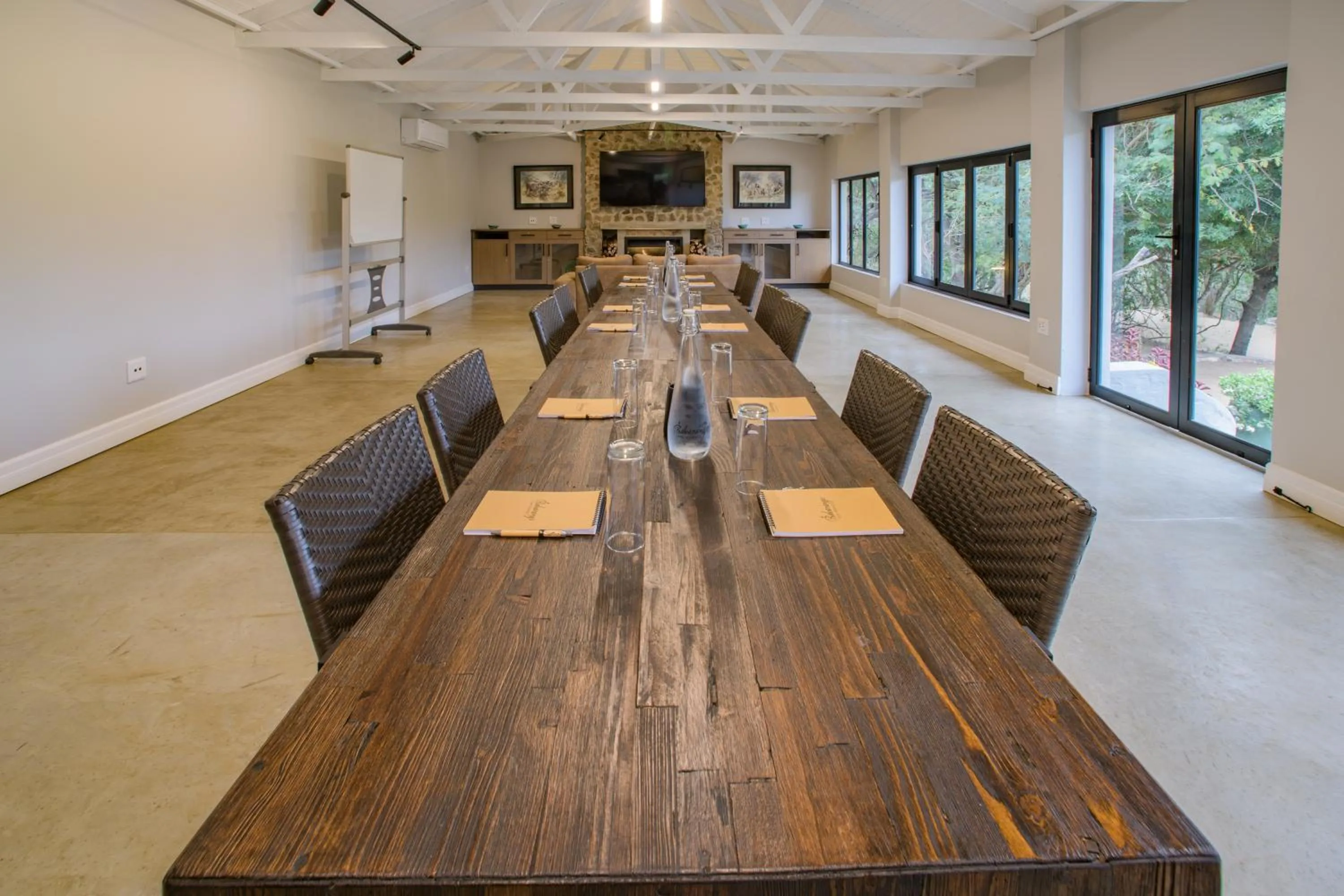 Meeting/conference room in Valley Lodge - Babanango Game Reserve