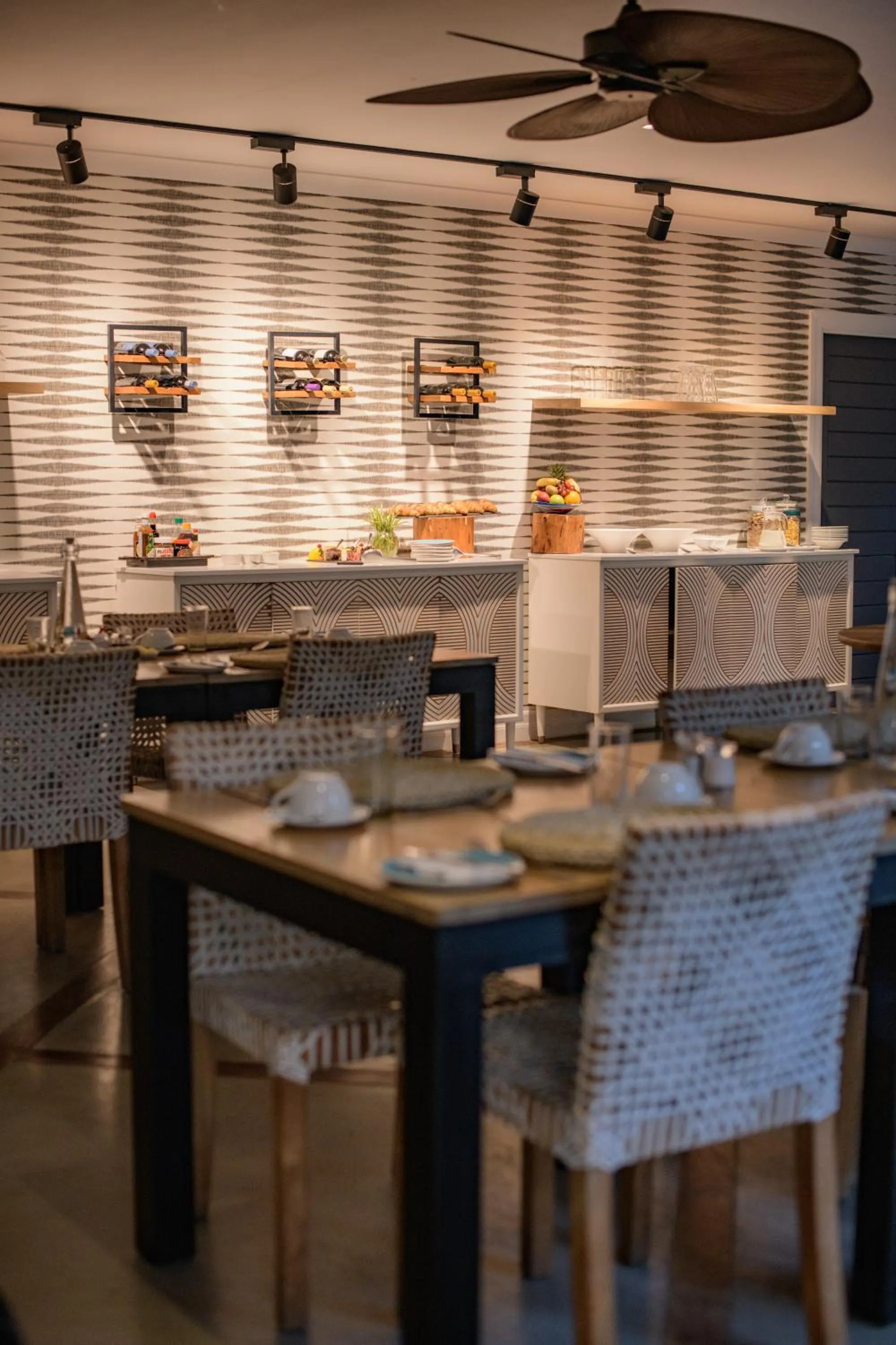 Lounge or bar in Valley Lodge - Babanango Game Reserve