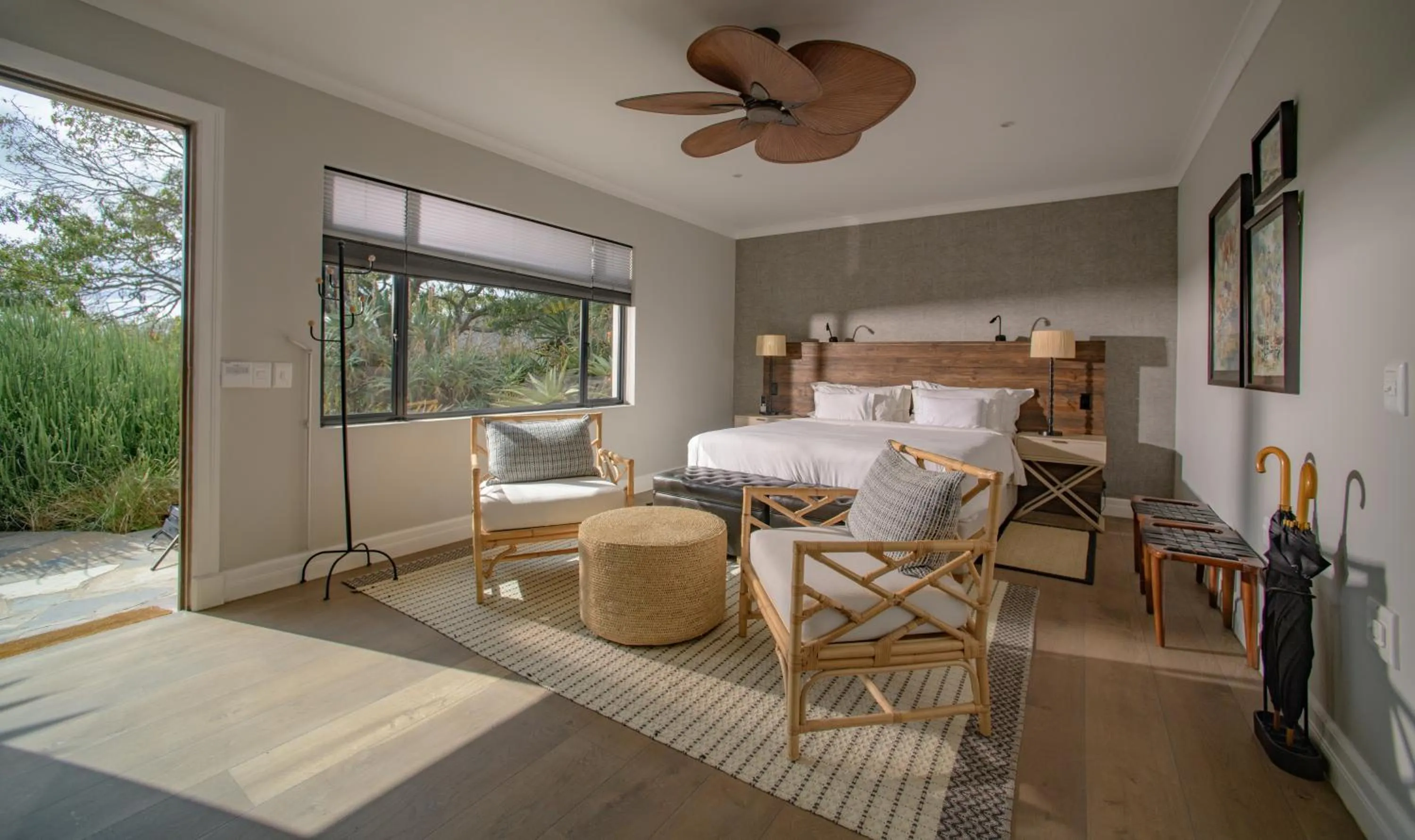 Bedroom, Bed in Valley Lodge - Babanango Game Reserve