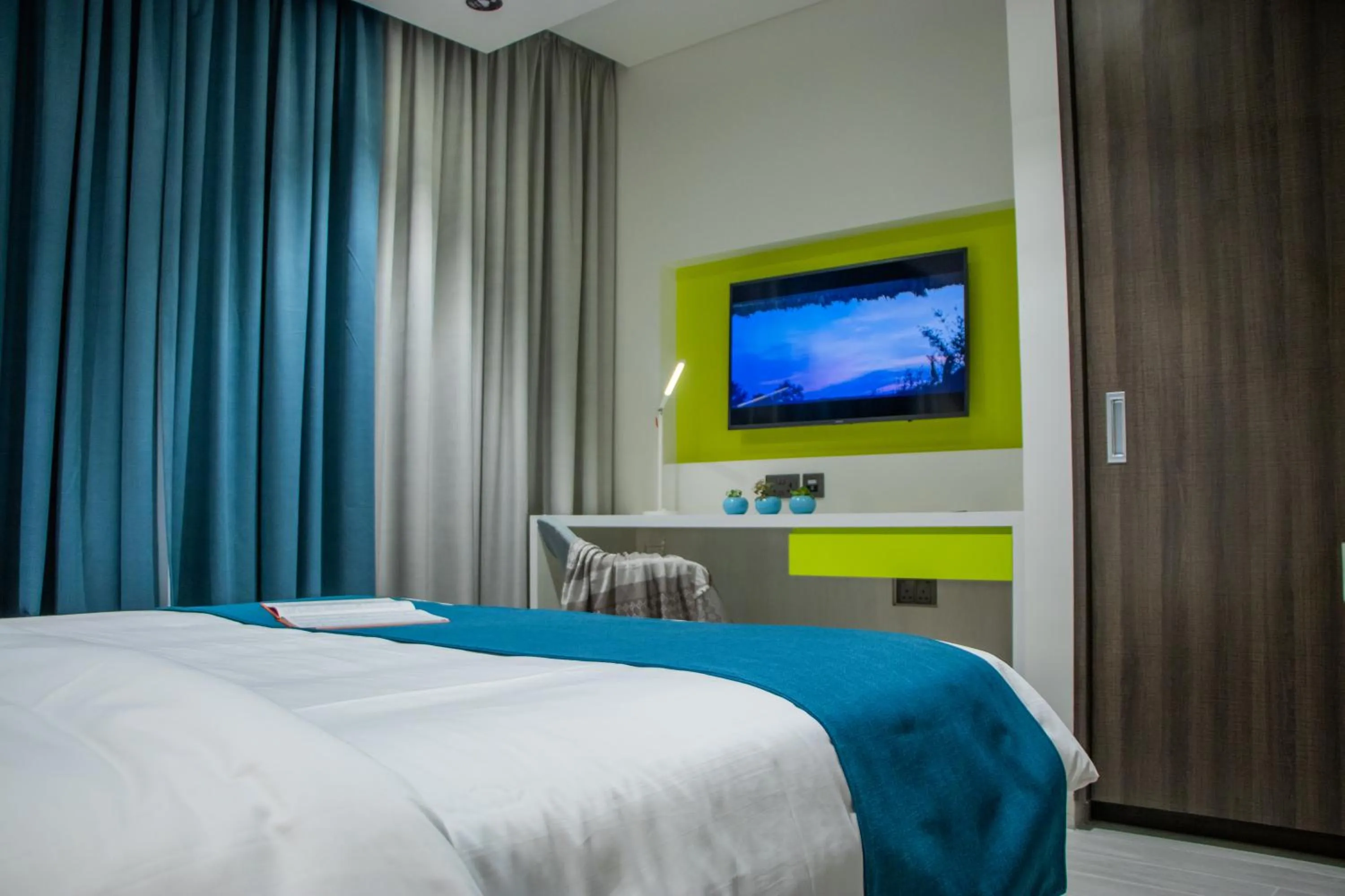 TV and multimedia, Bed in Citadines Al Ghubrah Muscat