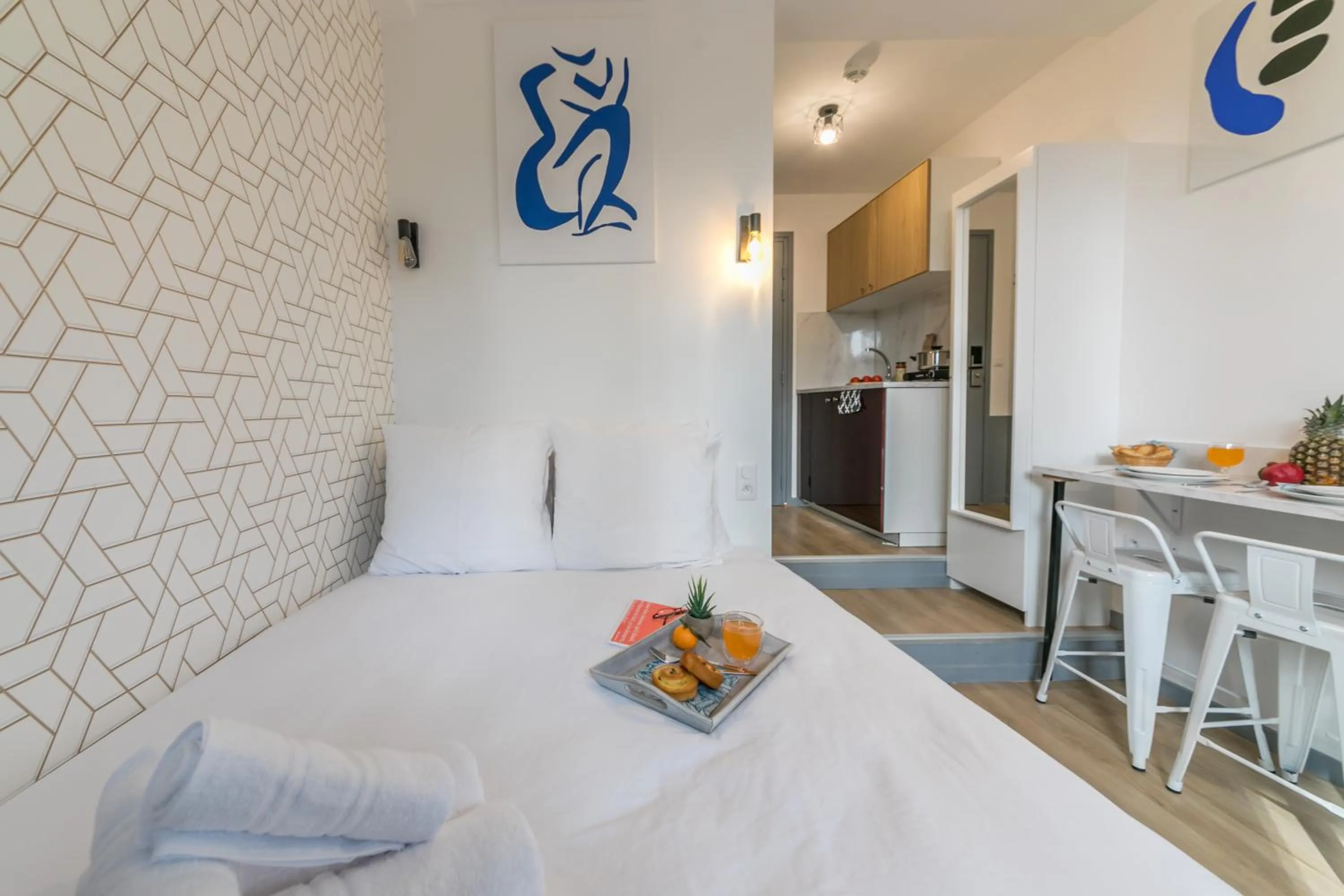 Photo of the whole room, Bed in WS Tour Eiffel - Saint-Charles