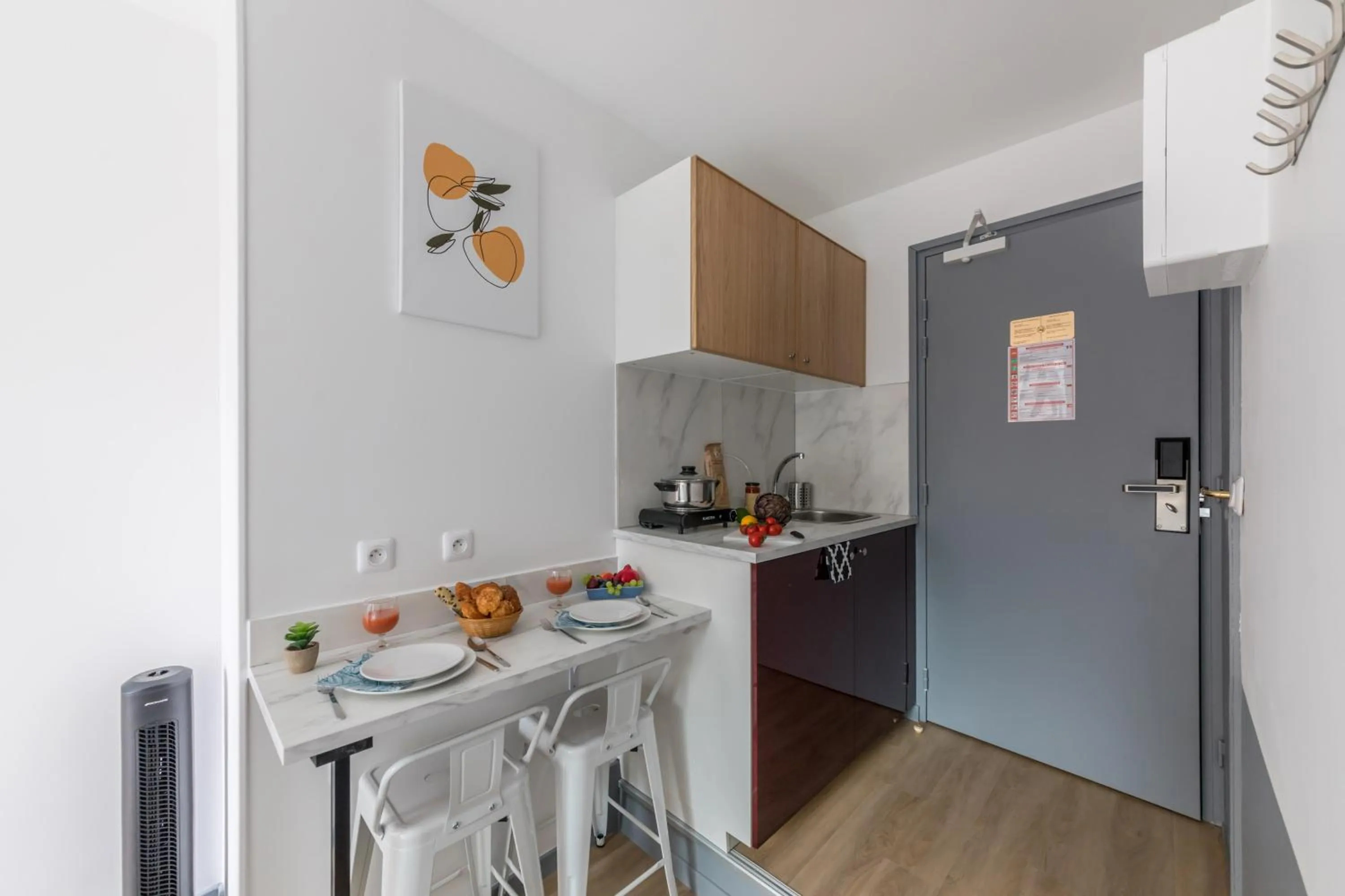 Dining area in WS Tour Eiffel - Saint-Charles