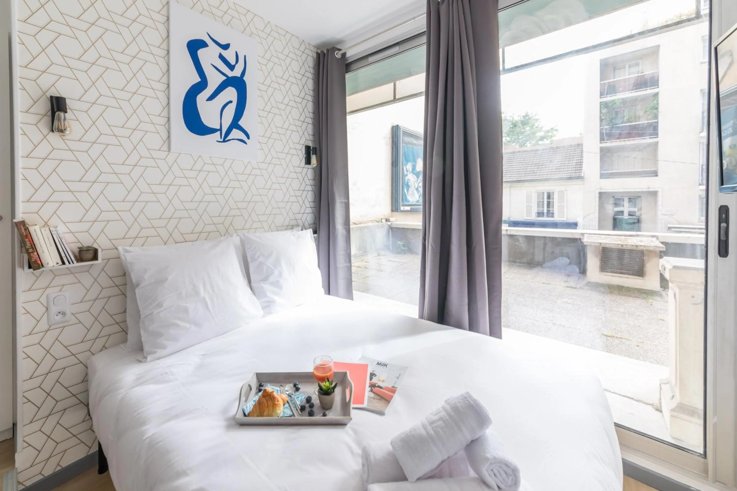 Bedroom, Bed in WS Tour Eiffel - Saint-Charles