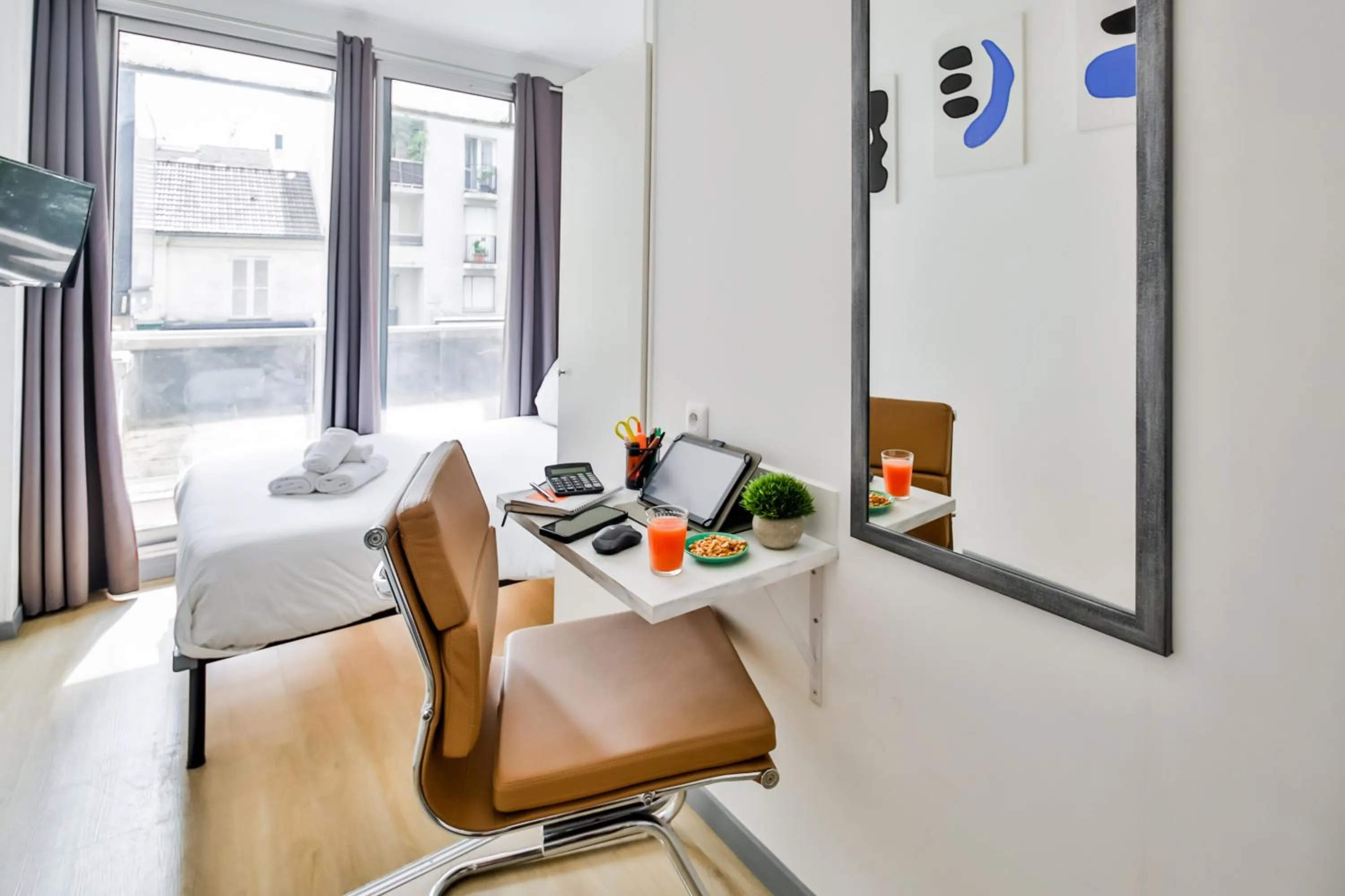 Seating area, Bed in WS Tour Eiffel - Saint-Charles