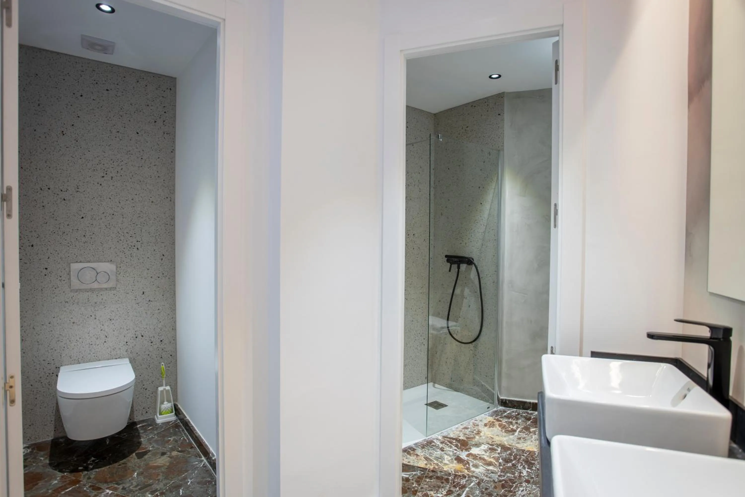 Shower in Apartamentos San Jaime Center Suites