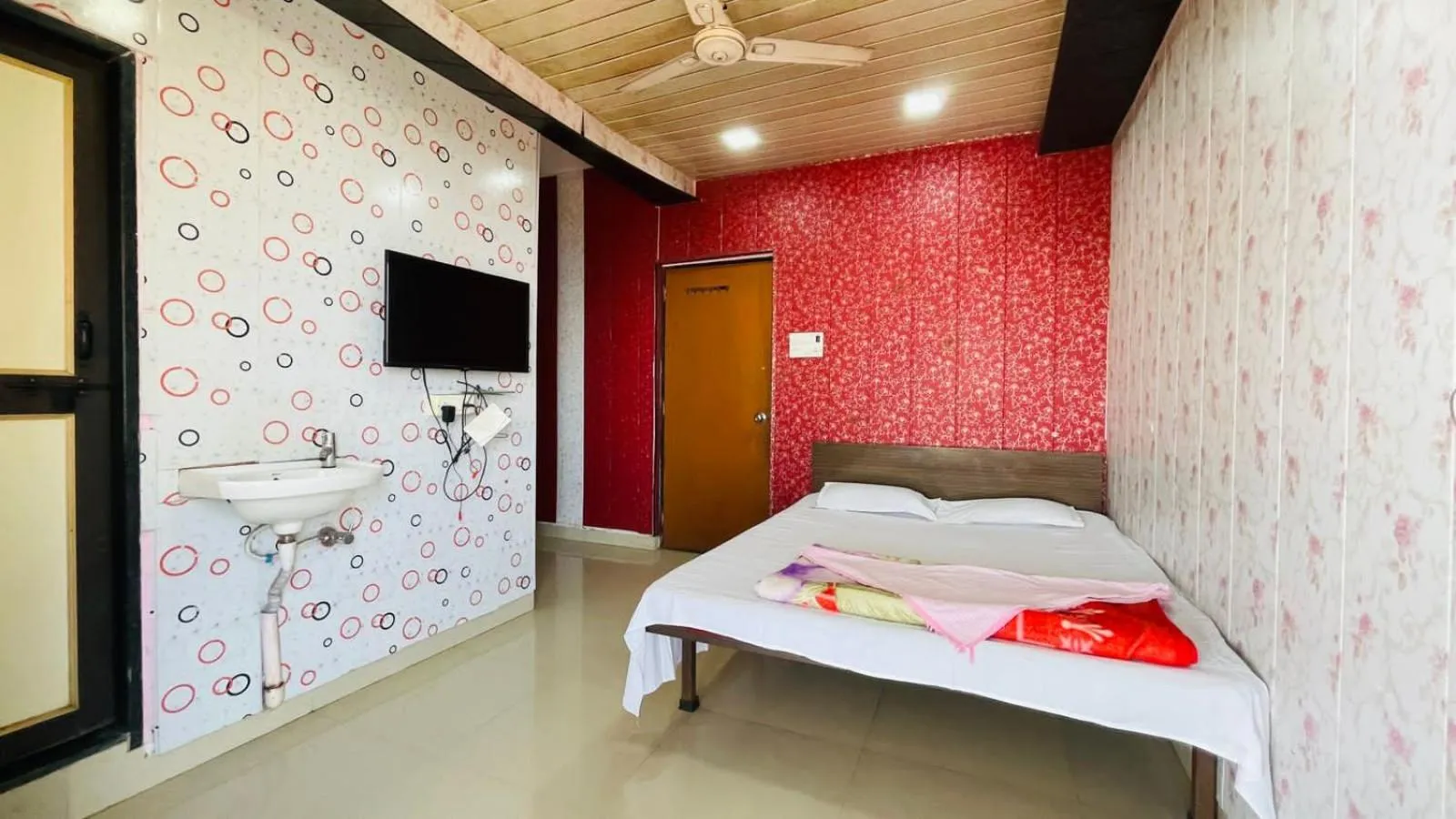 Bed in Kaas Hill Resort