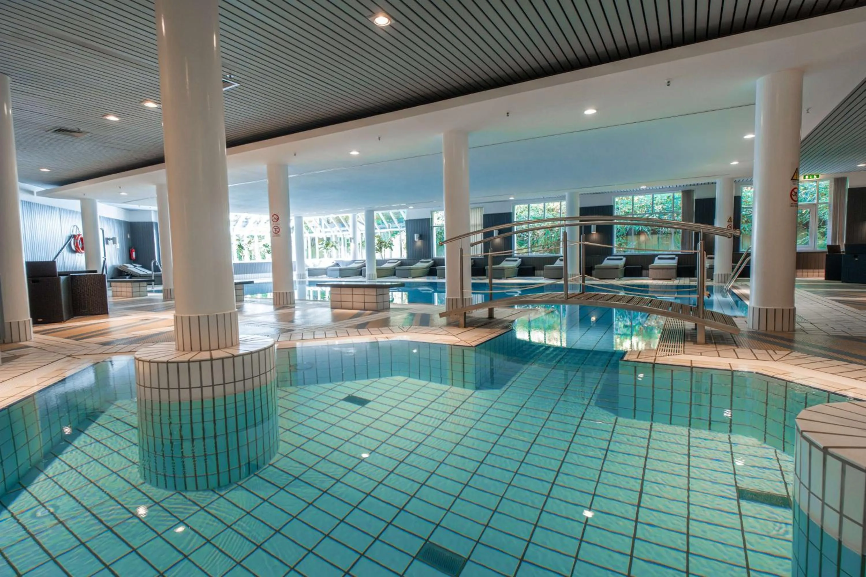 Pool view in Radisson Blu Hotel Dortmund