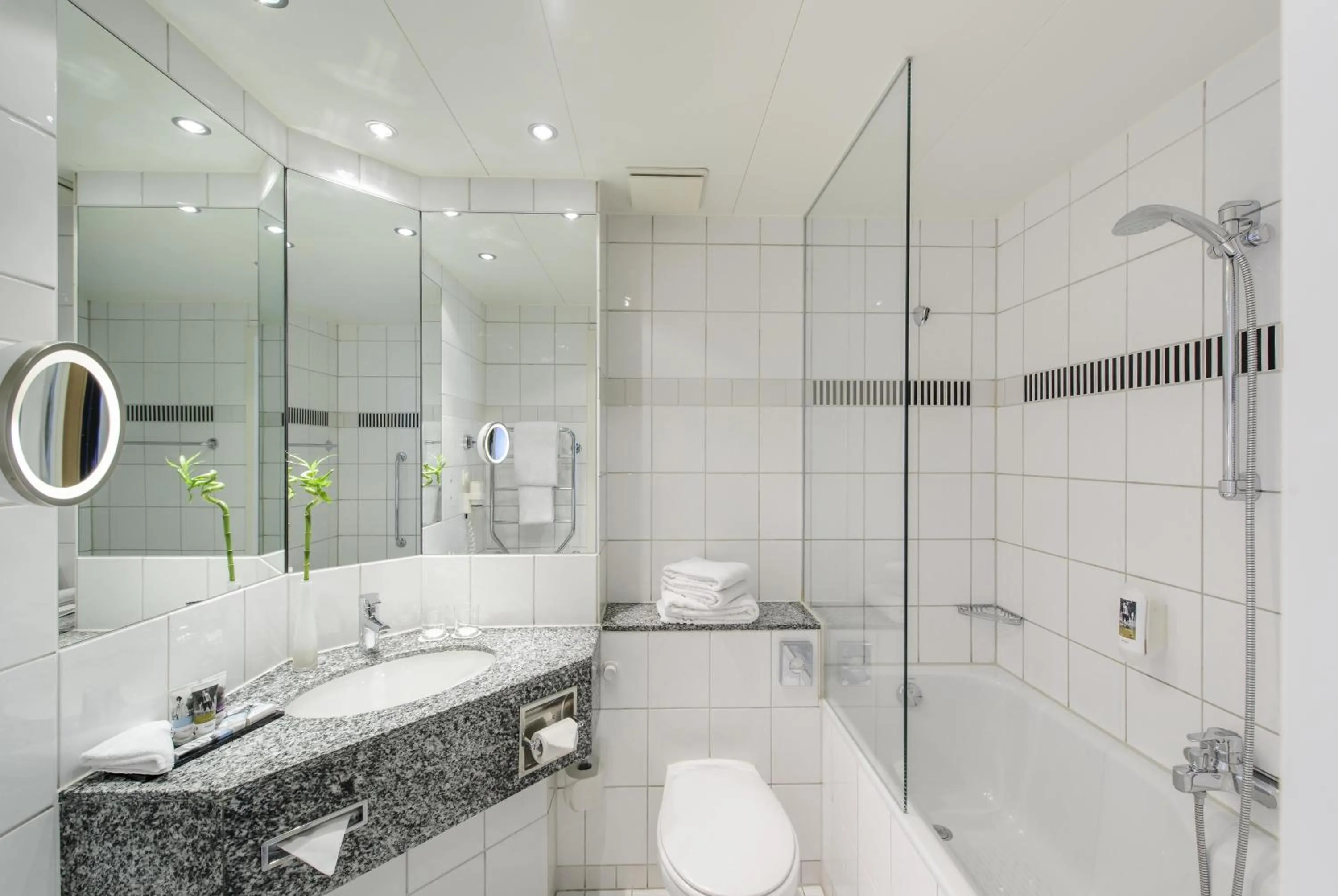 Bathroom in Mercure Hotel Bochum City