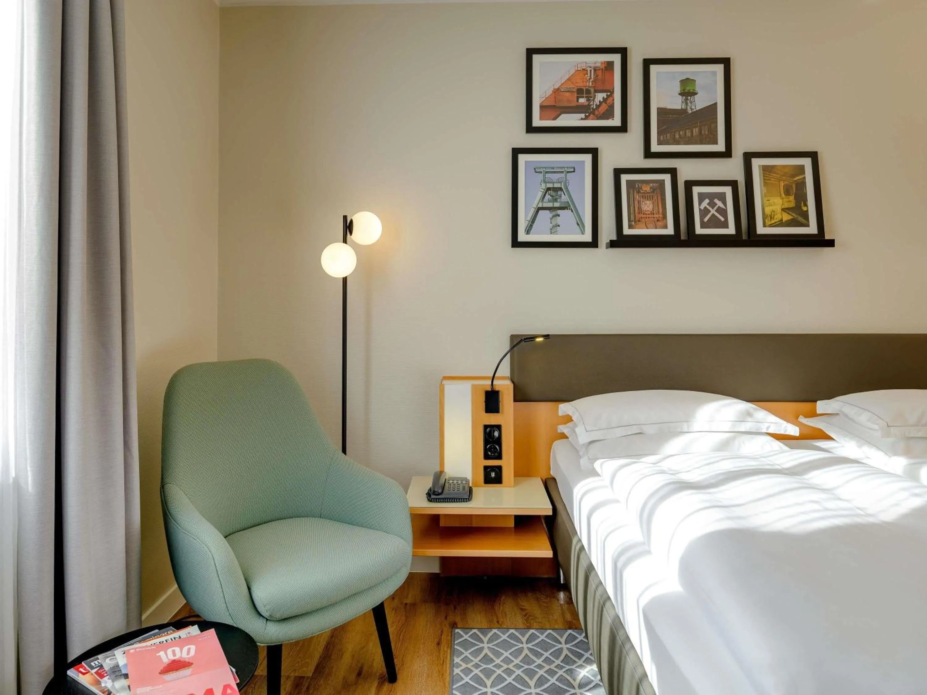 Bedroom, Bed in Mercure Hotel Bochum City