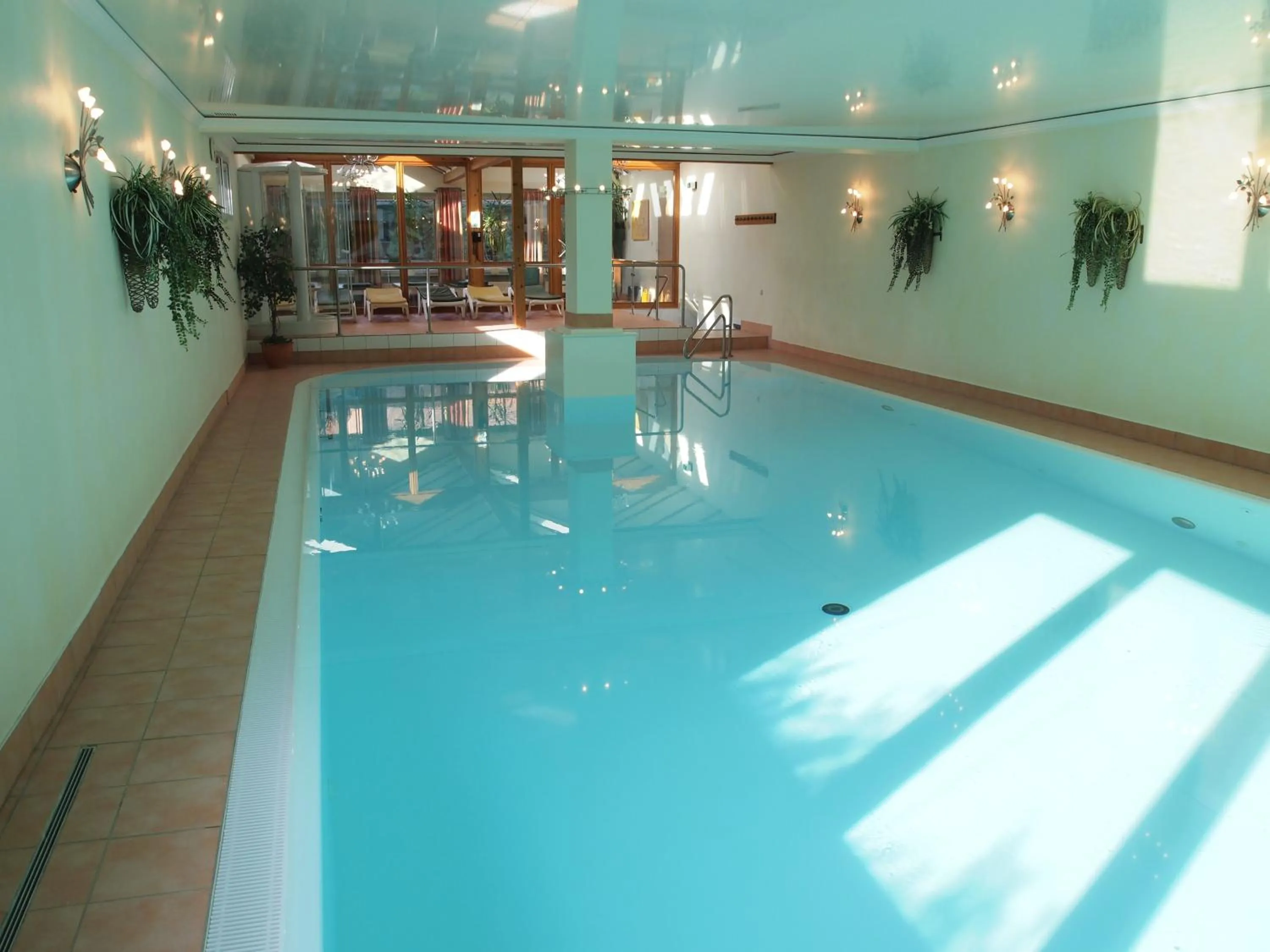 Swimming pool in Parkhotel zum Stern