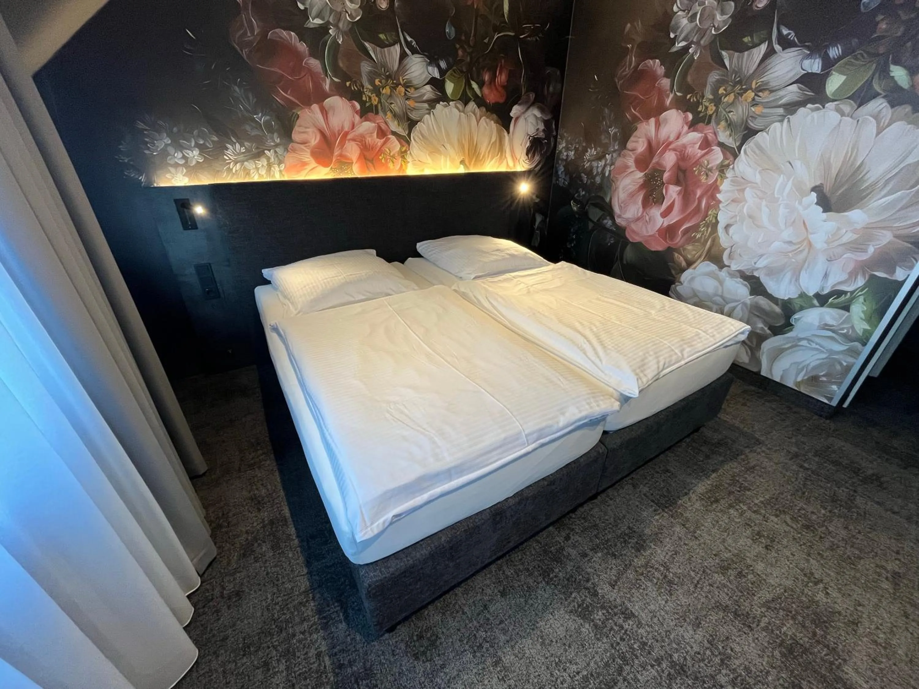 Photo of the whole room, Bed in Hotel Elsen