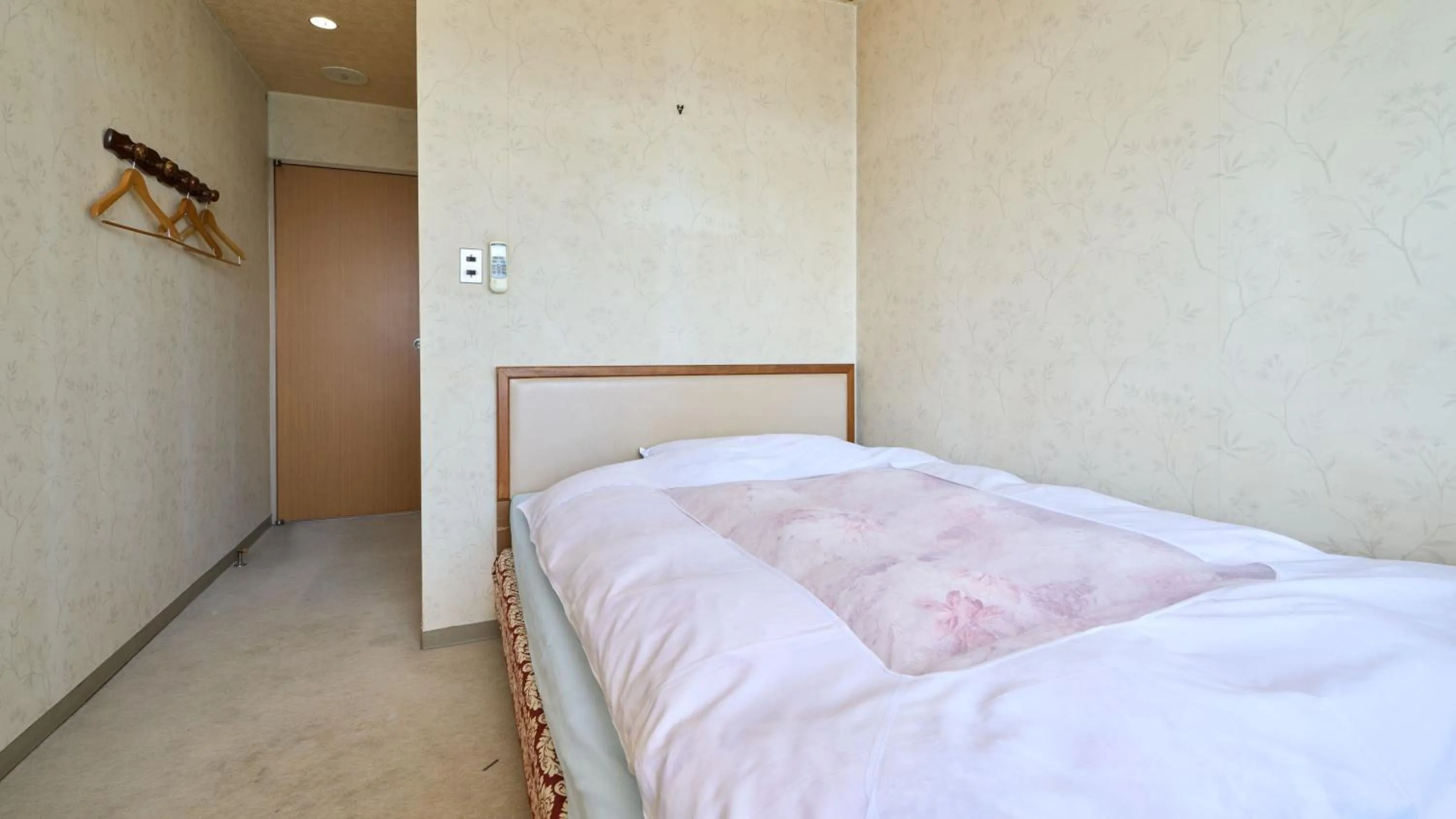Photo of the whole room, Bed in Tabist Setouchinoyado Takehara Seaside