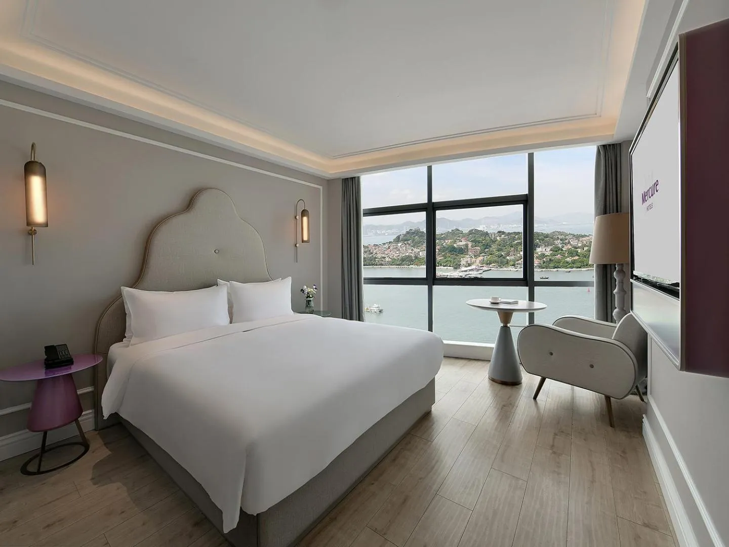 Bed in Mercure Xiamen Zhongshan Road Pedestrian Street Seaview