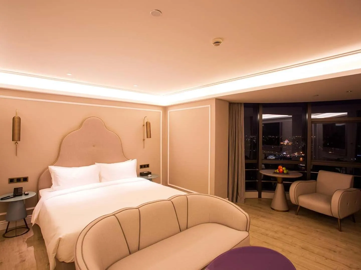 Photo of the whole room, Bed in Mercure Xiamen Zhongshan Road Pedestrian Street Seaview
