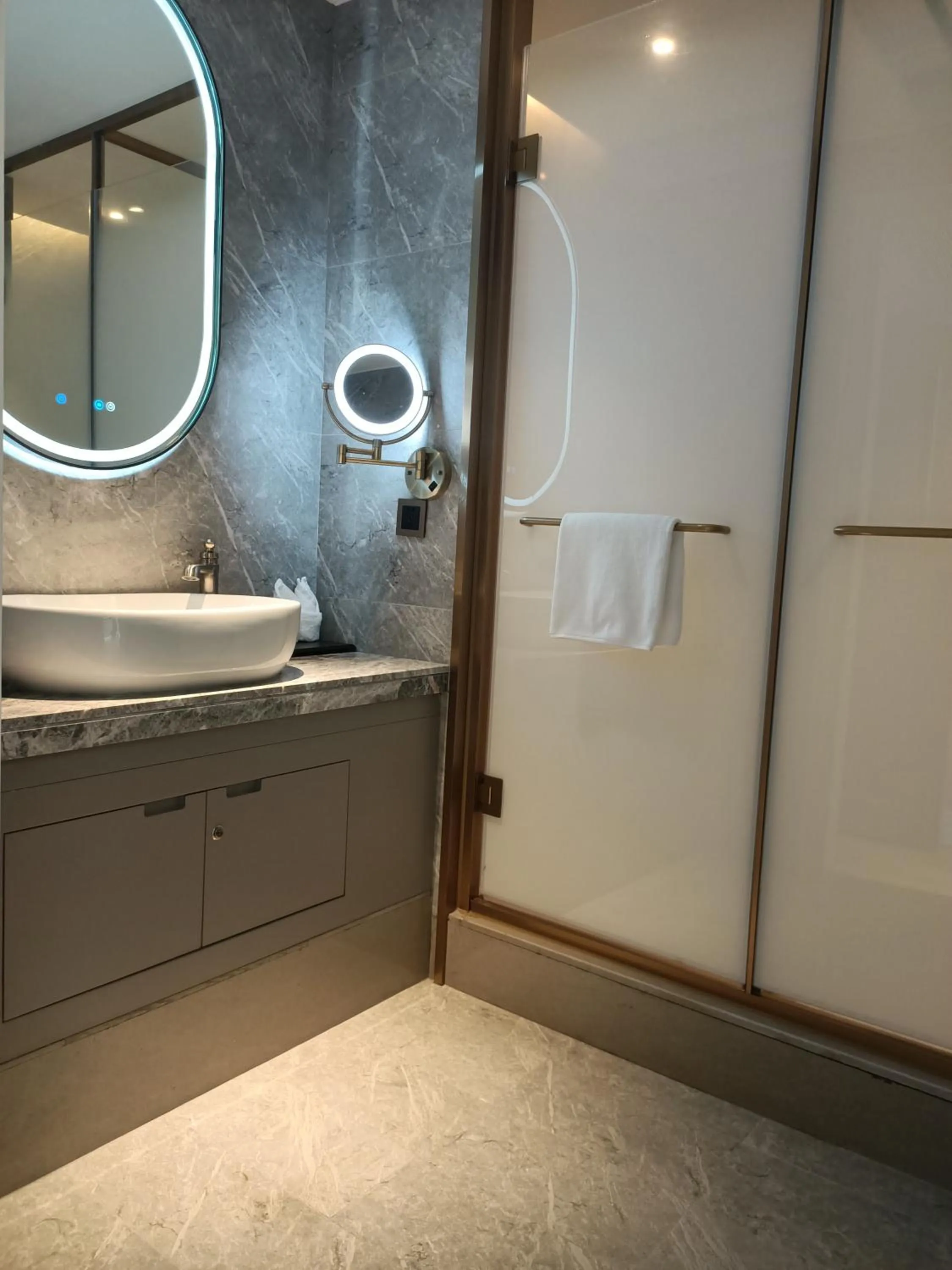 Toilet in Mercure Xiamen Zhongshan Road Pedestrian Street Seaview