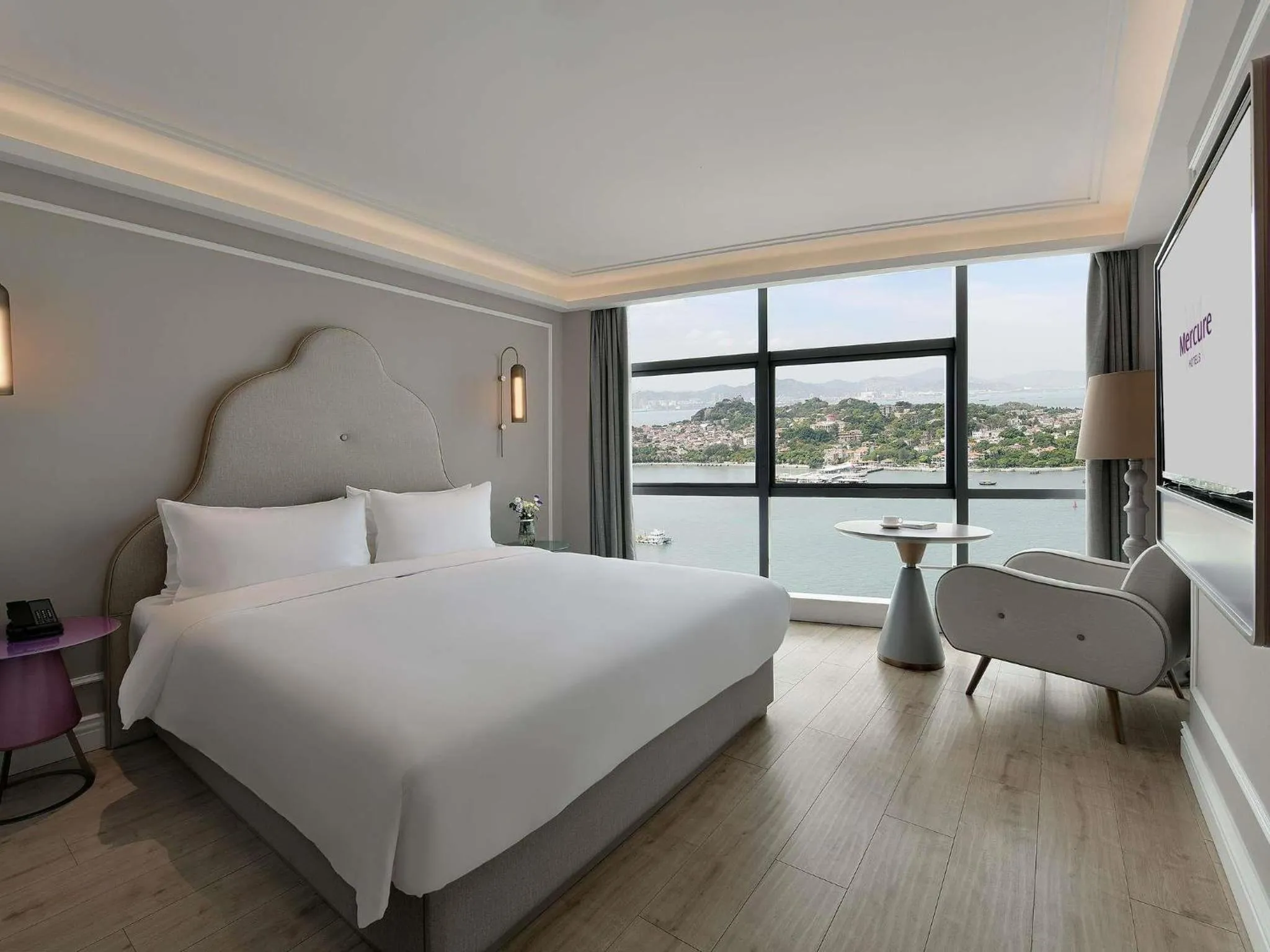 Bedroom, Bed in Mercure Xiamen Zhongshan Road Pedestrian Street Seaview