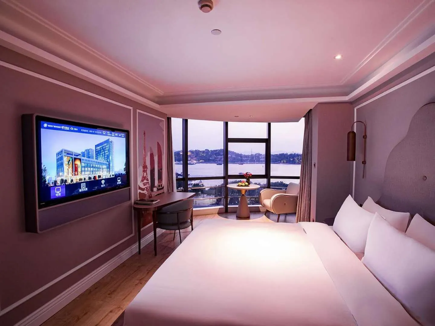 Seating area, Bed in Mercure Xiamen Zhongshan Road Pedestrian Street Seaview