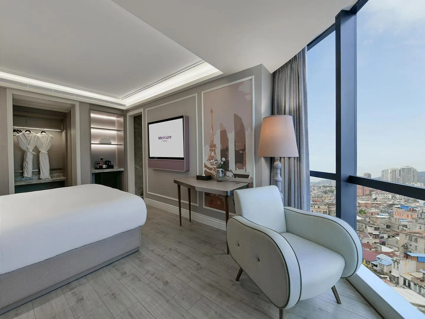 Bed in Mercure Xiamen Zhongshan Road Pedestrian Street Seaview
