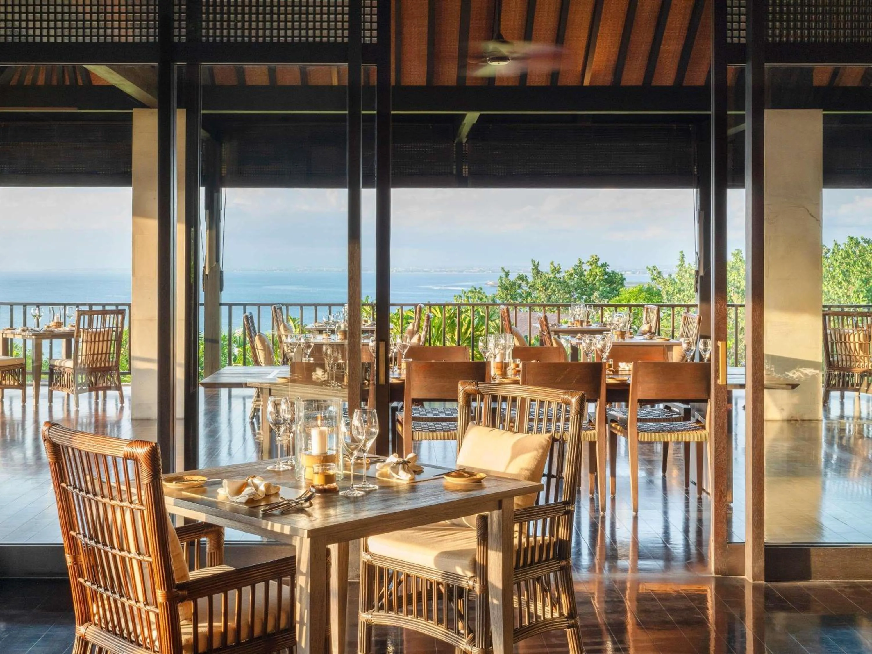 Restaurant/places to eat in Raffles Bali