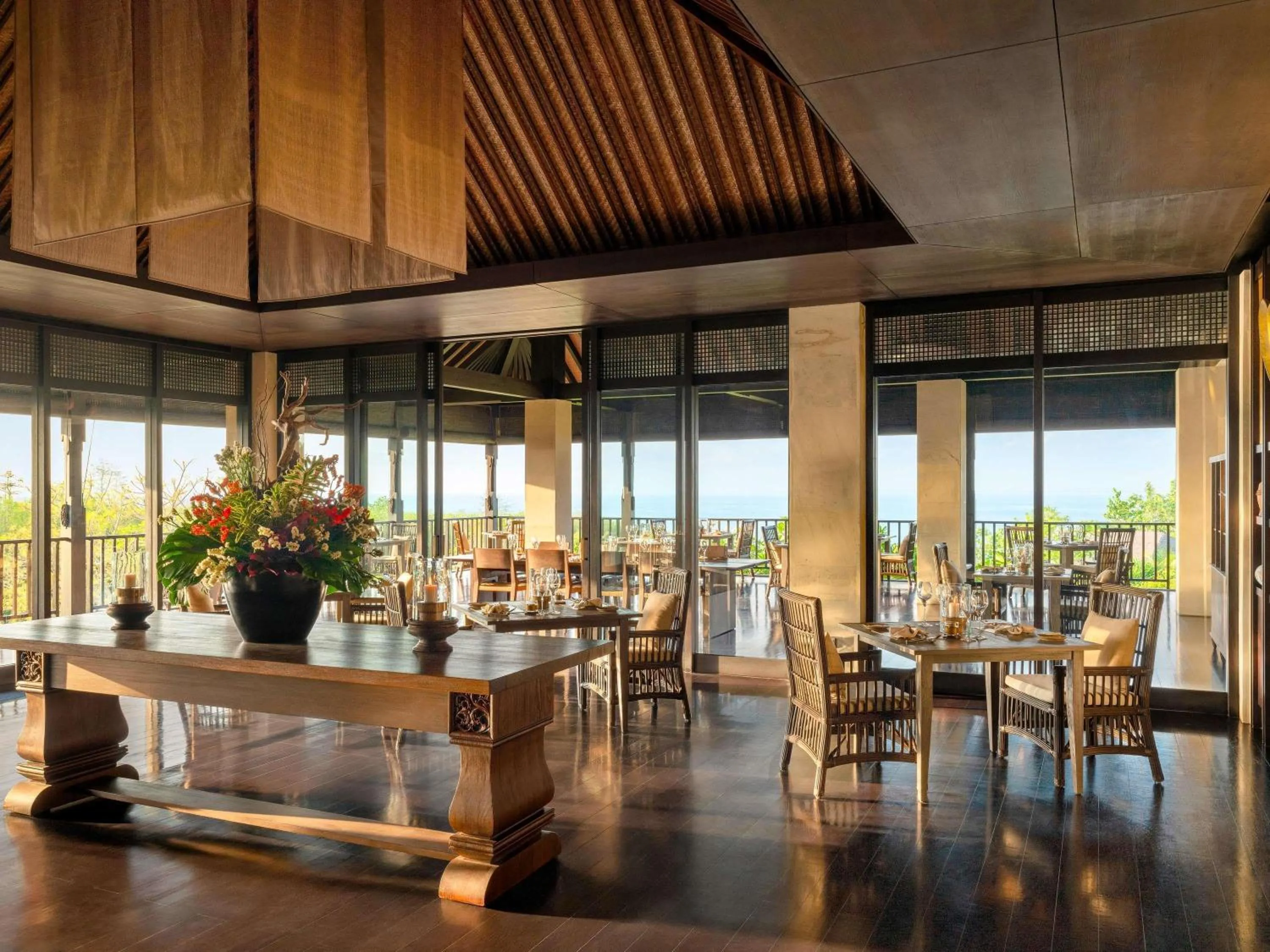 Restaurant/places to eat in Raffles Bali