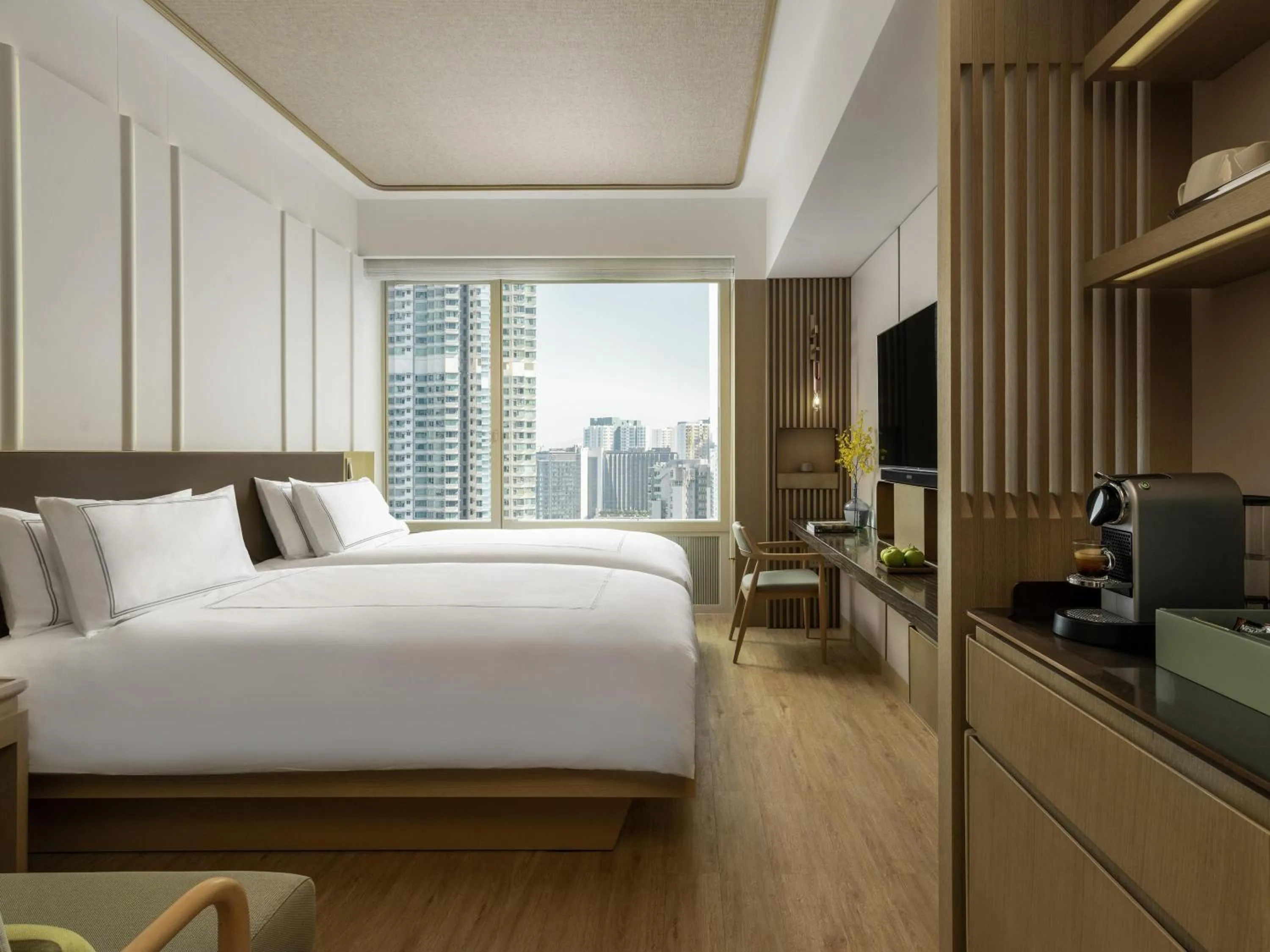 Bedroom, Bed in The Silveri Hotel Hong Kong - MGallery Collection