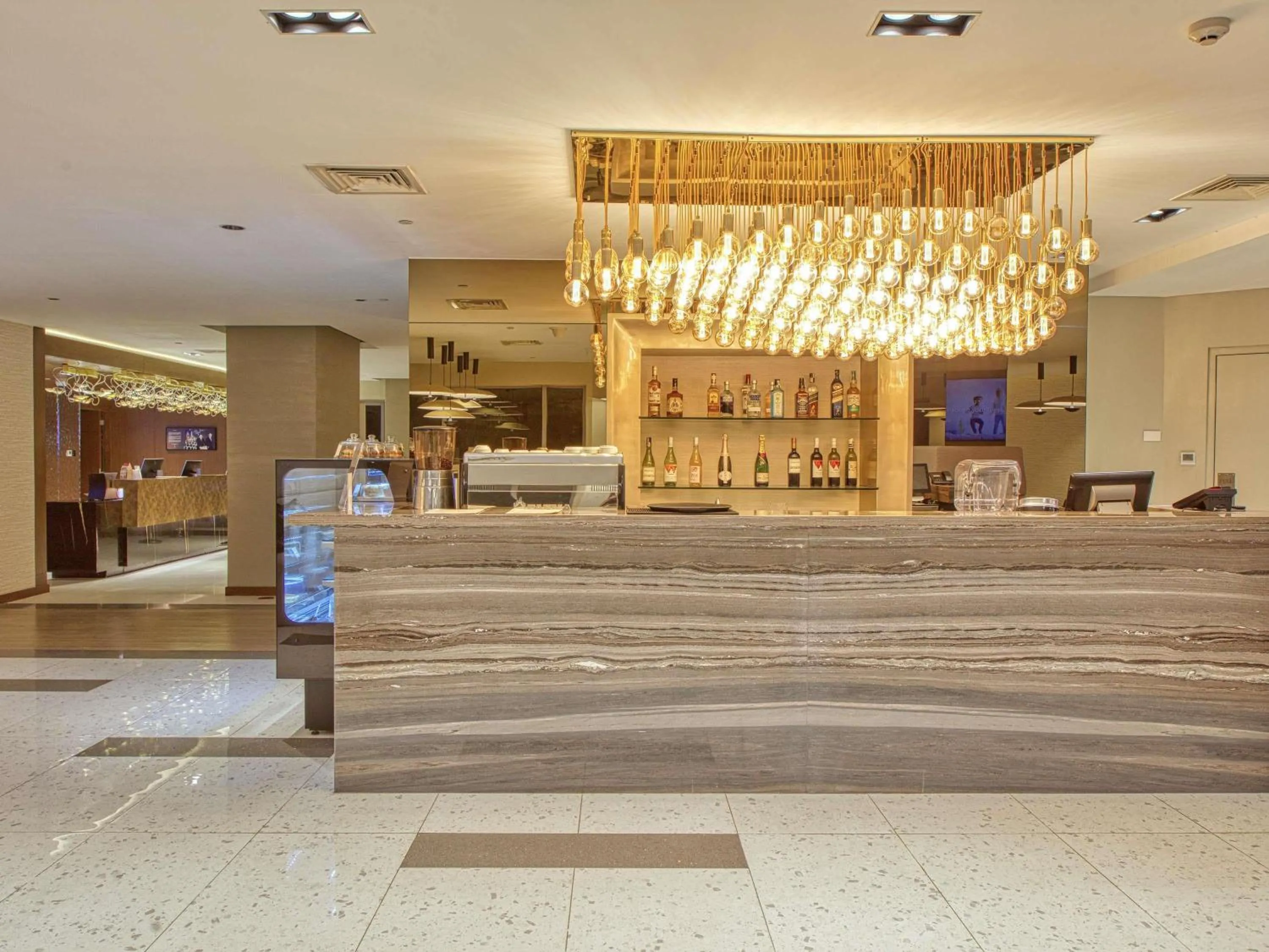 Restaurant/places to eat in Novotel Suites Manila at Acqua