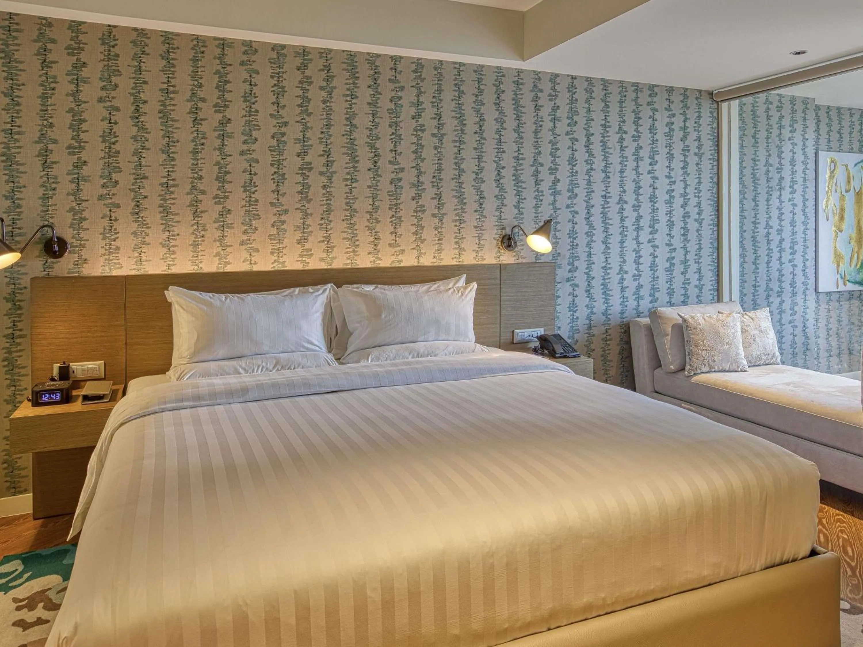 Bedroom, Bed in Novotel Suites Manila at Acqua