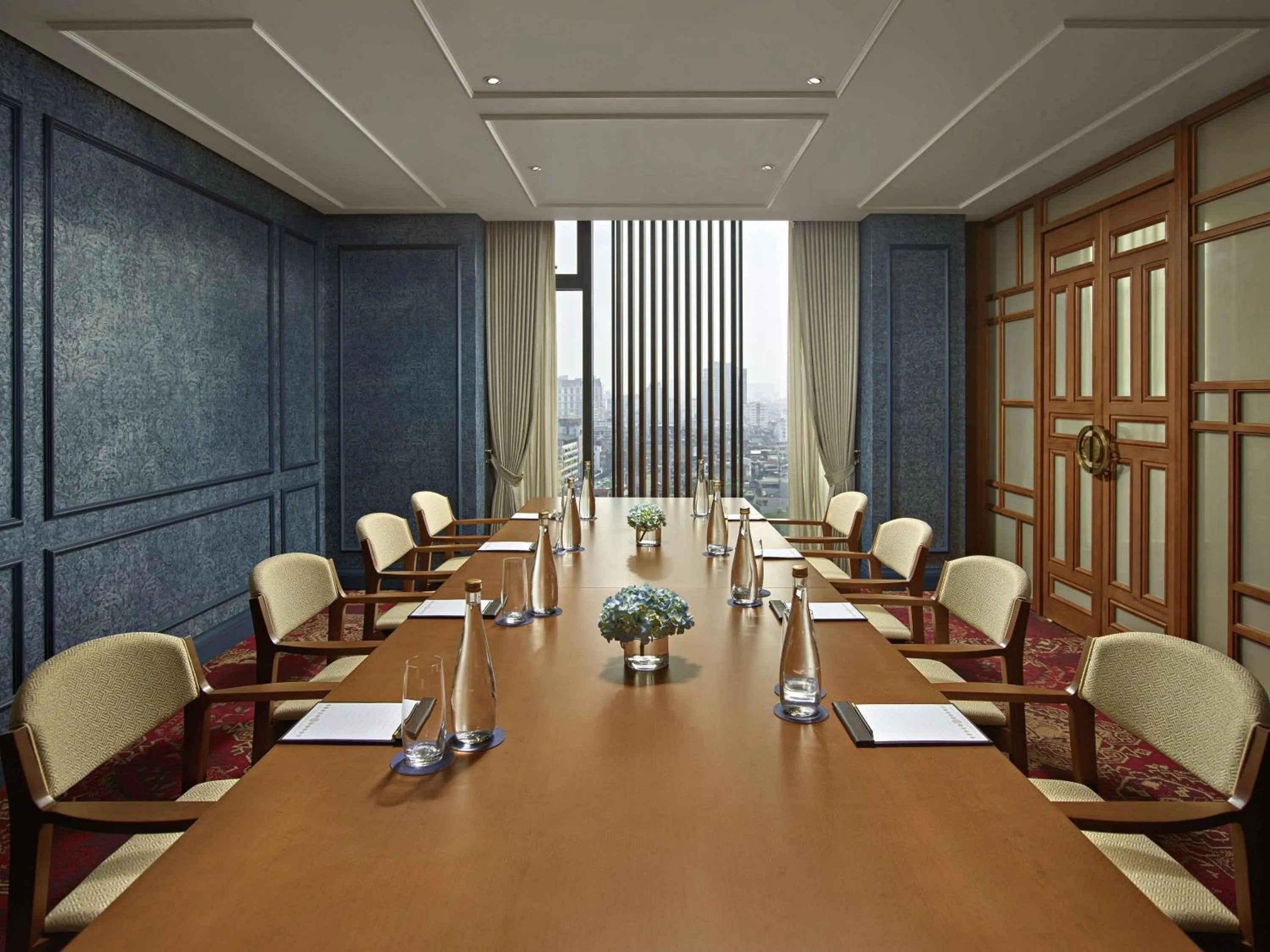 Restaurant/places to eat in Grand Mercure Hanoi