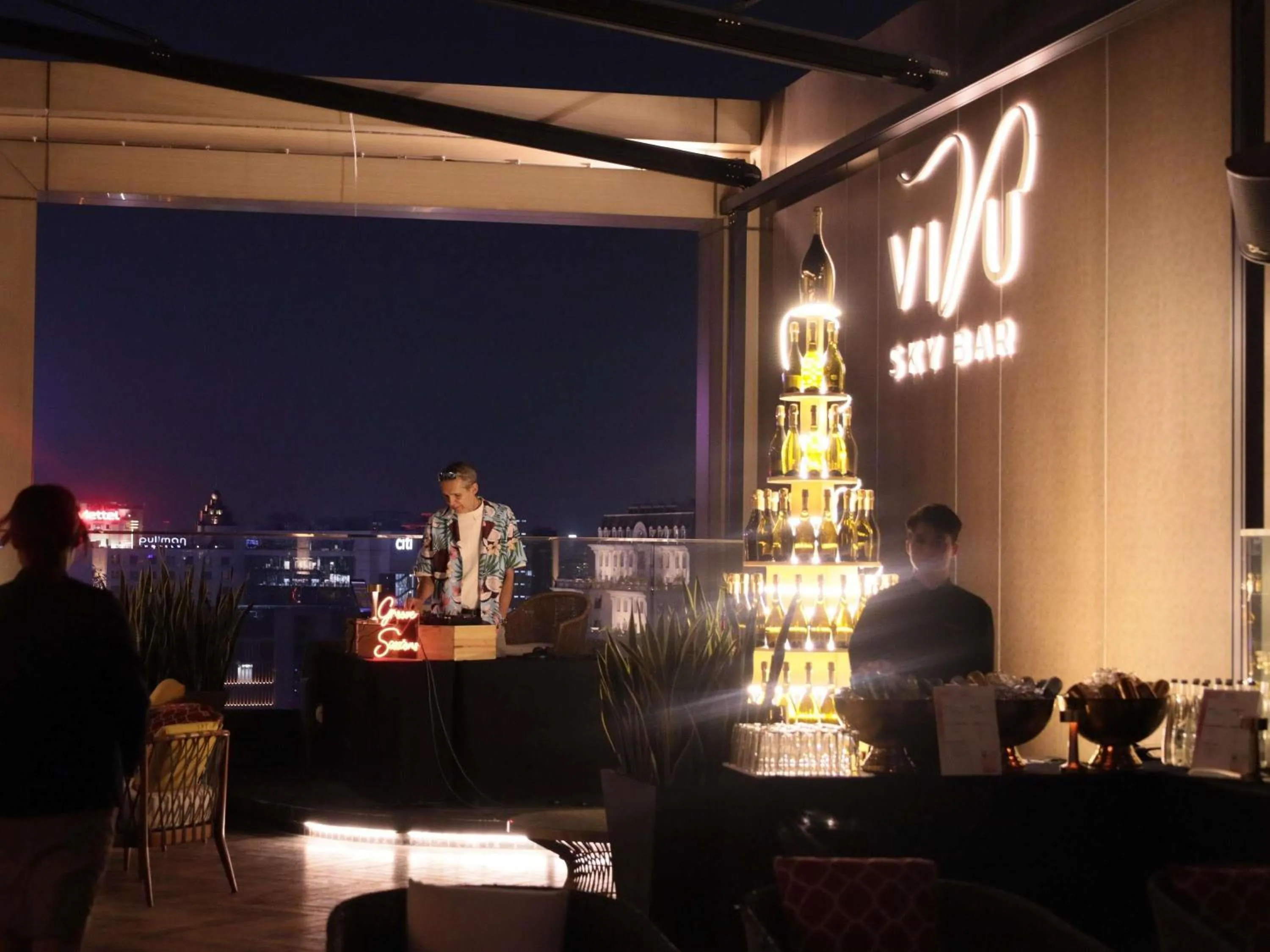 Lounge or bar in Grand Mercure Hanoi