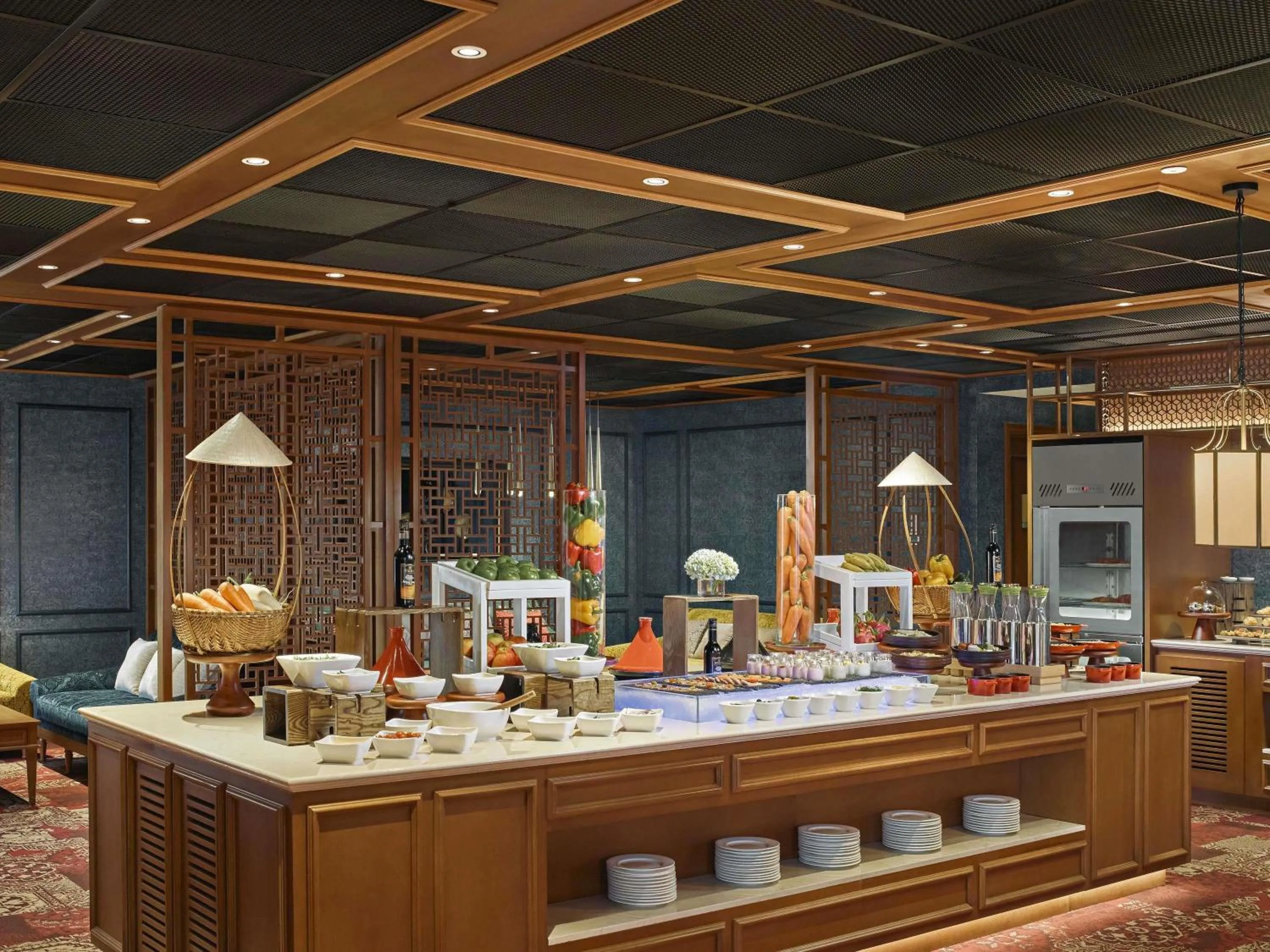 Restaurant/places to eat in Grand Mercure Hanoi