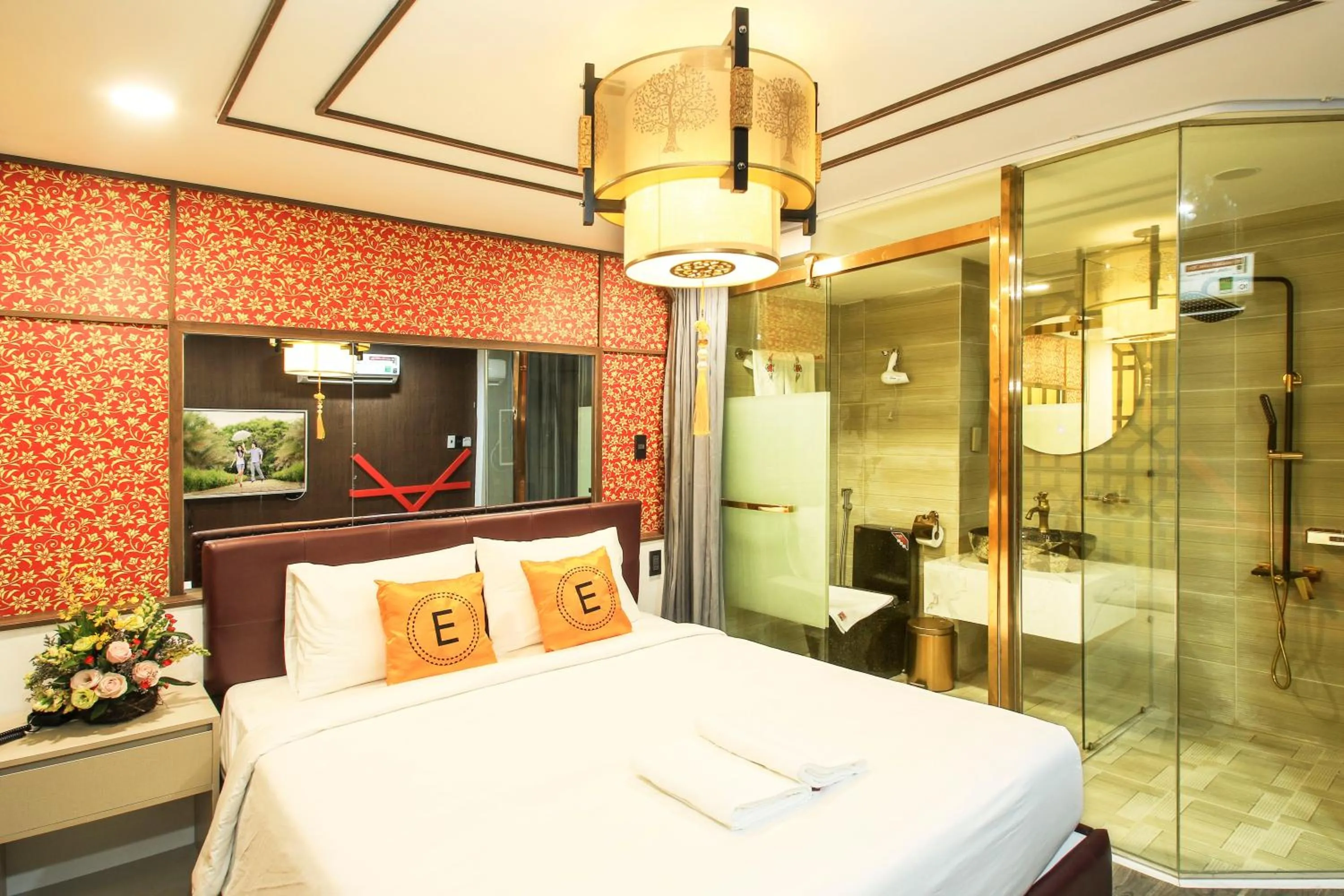 Bathroom, Bed in EROS Hotel - Love Hotel