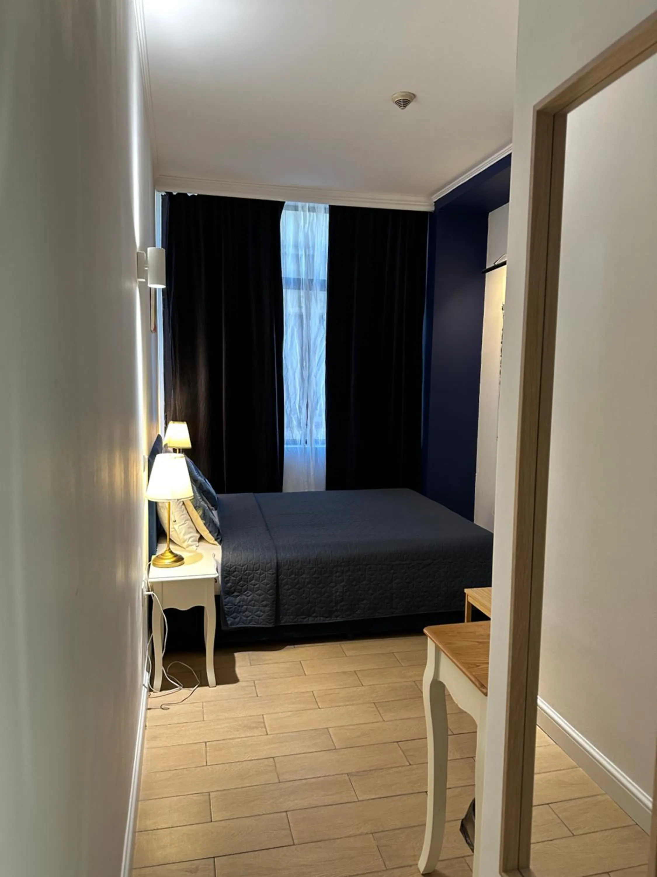 Photo of the whole room, Bed in Hotel Art