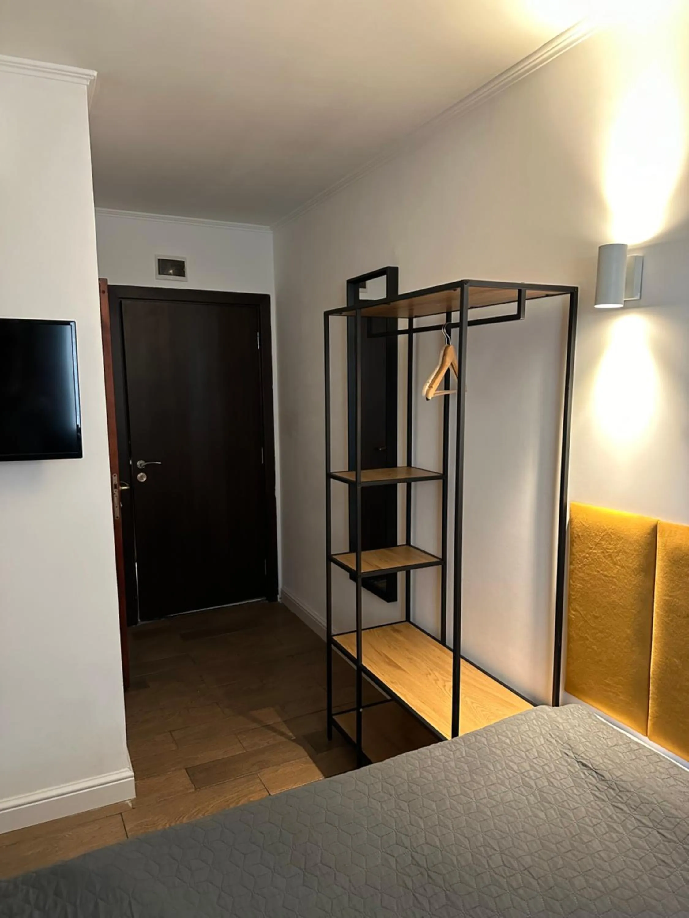 Photo of the whole room, Bed in Hotel Art