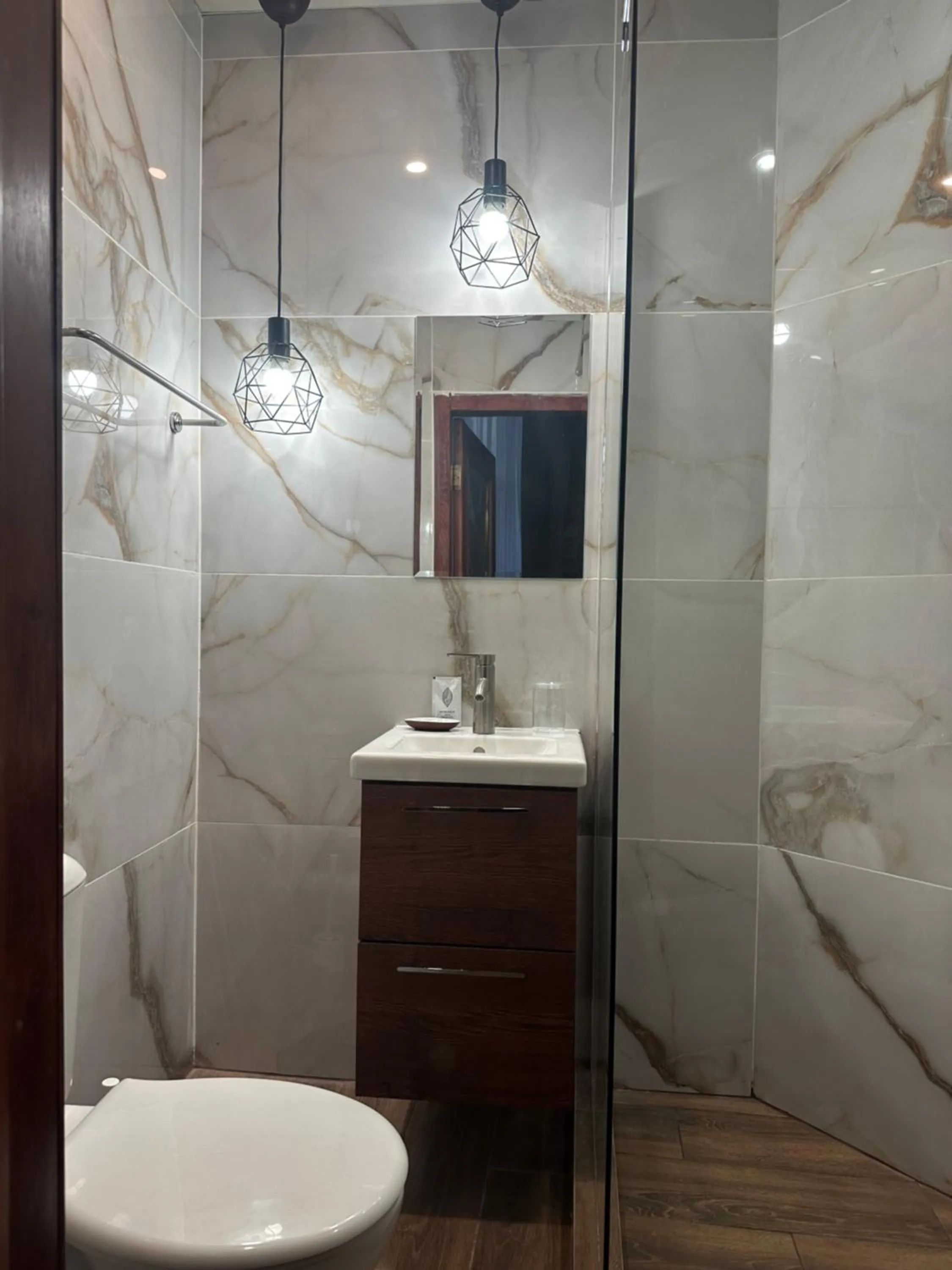 Bathroom in Hotel Art