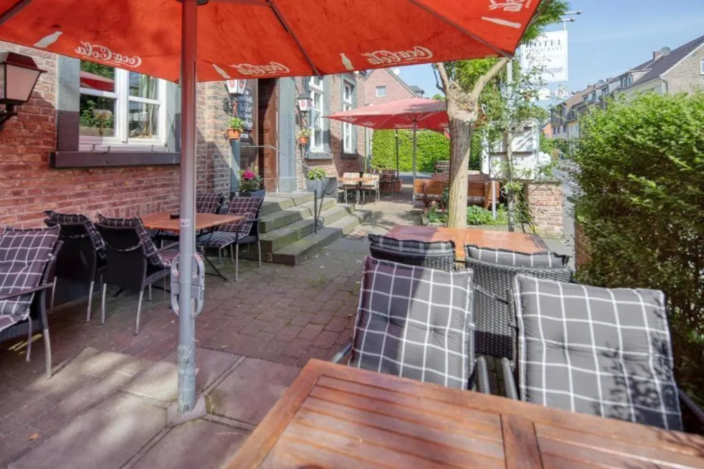 Patio in Hotel Restaurant Mathildenhof