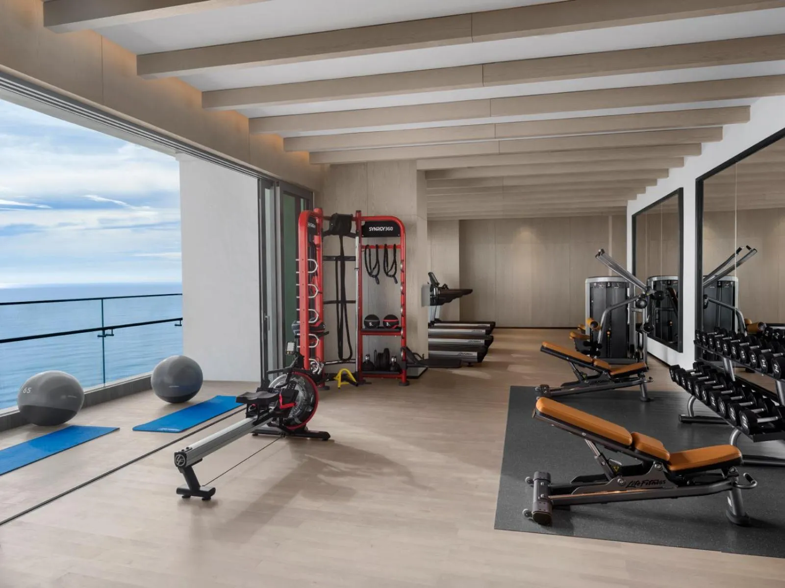 Fitness centre/facilities in Hoiana Hotel & Suites