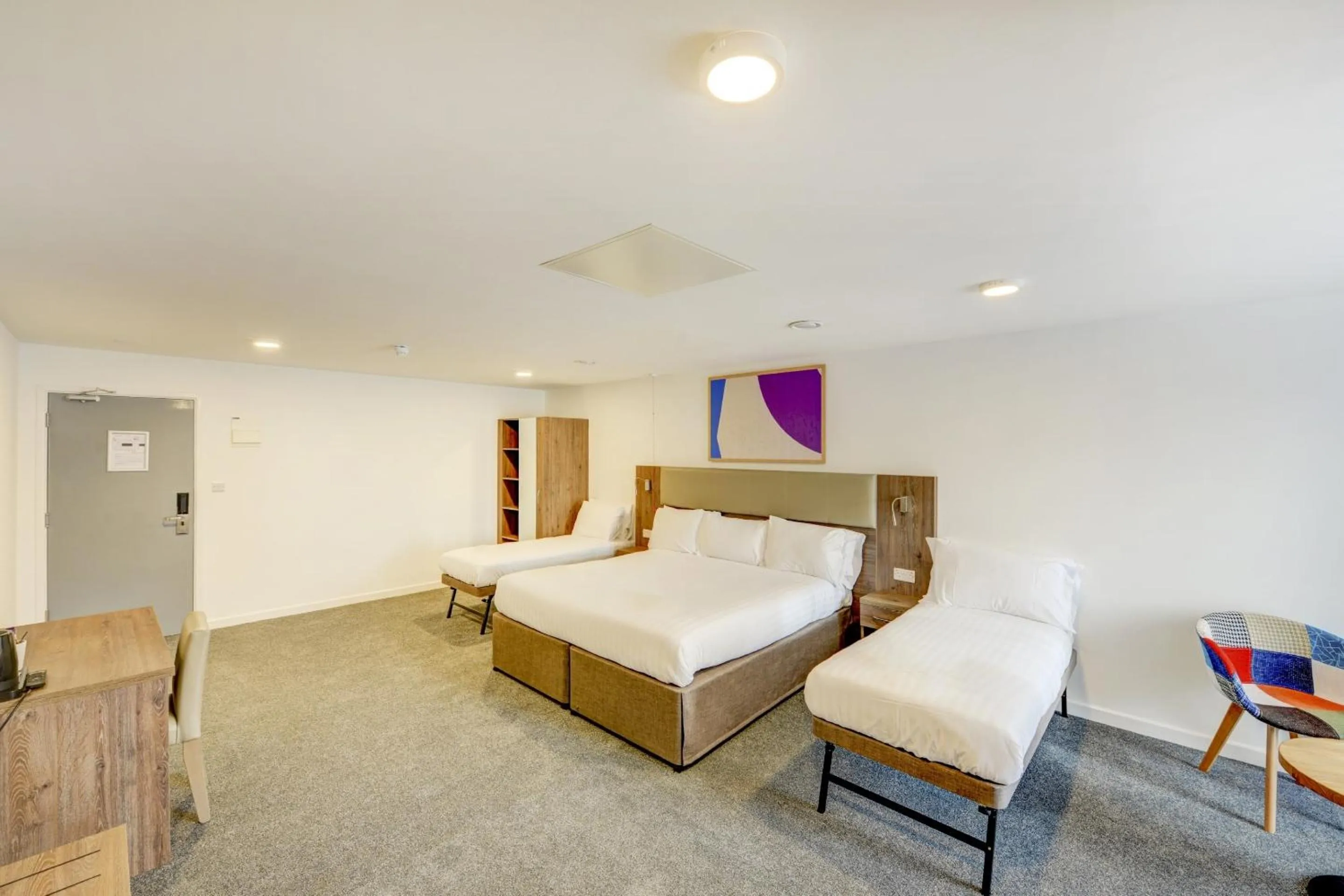 Bedroom, Bed in OYO Plymouth Central Hotel