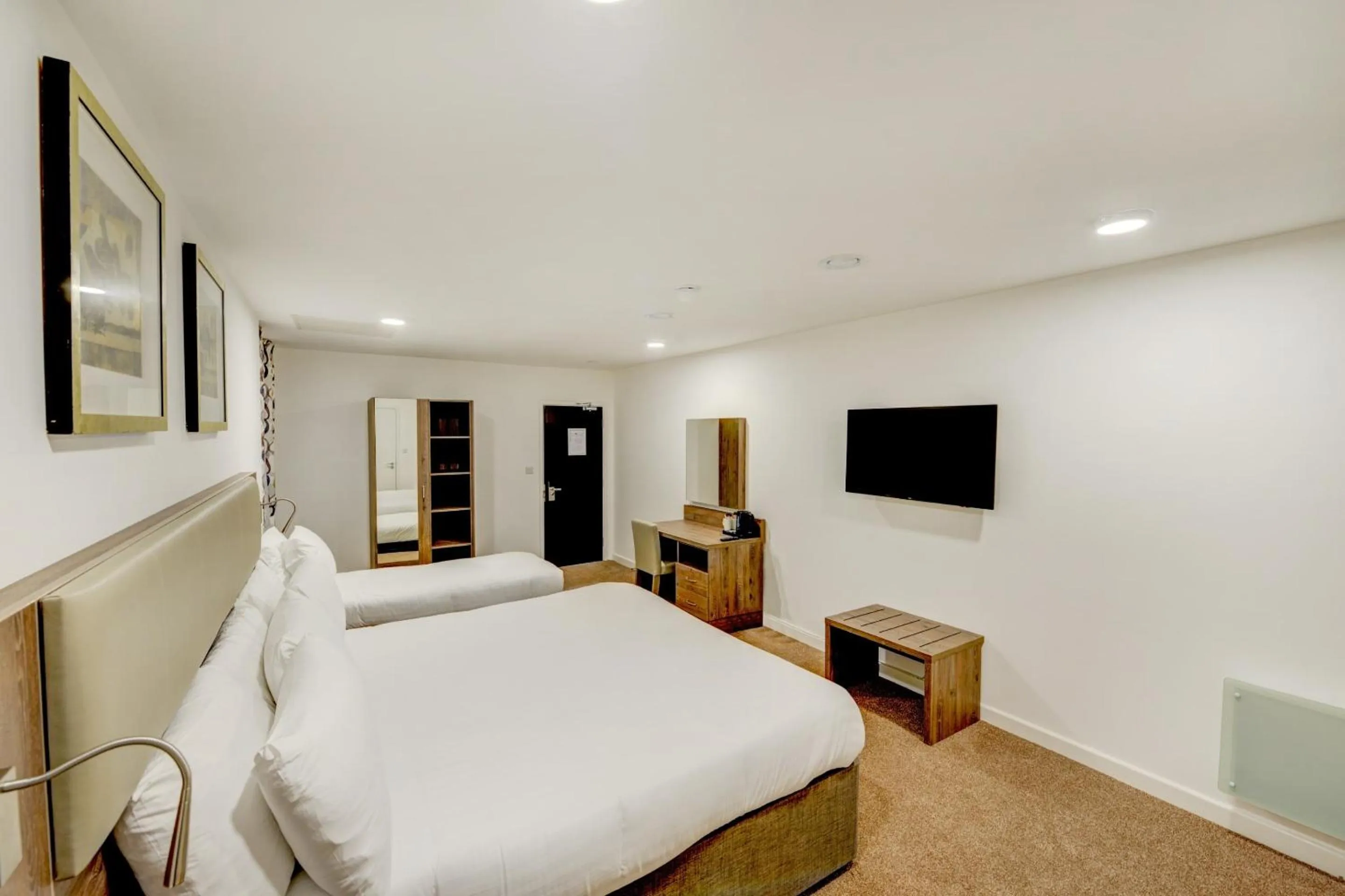 Bedroom, Bed in OYO Plymouth Central Hotel