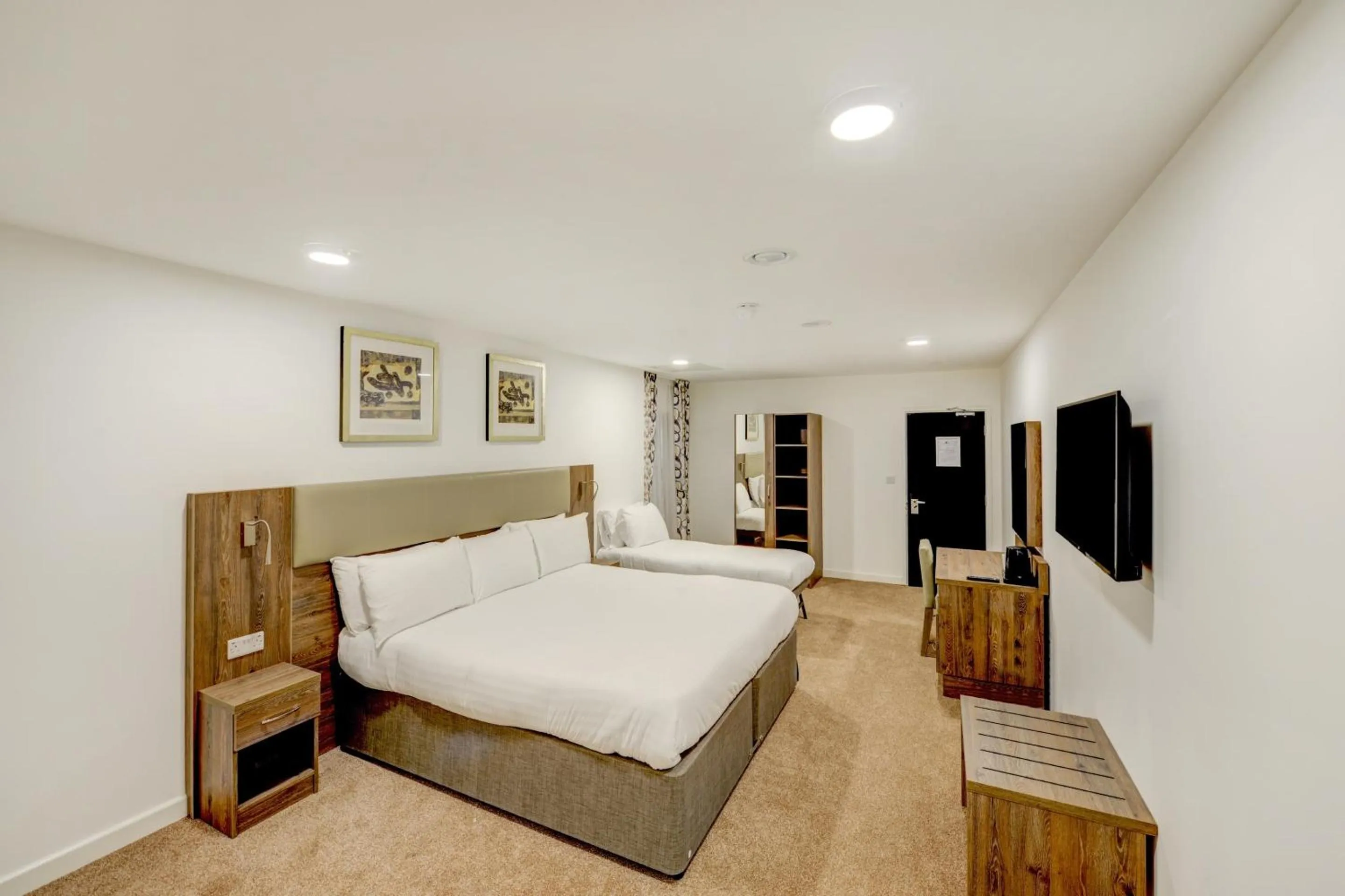 Bedroom, Bed in OYO Plymouth Central Hotel