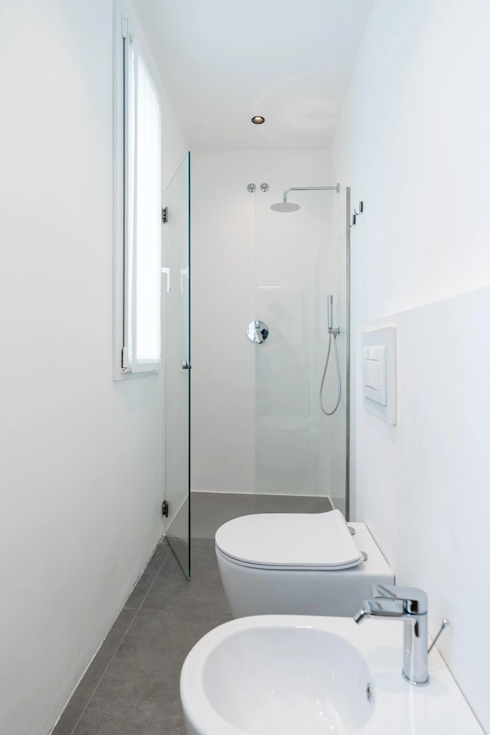 Shower in Amare Suite & Apartments