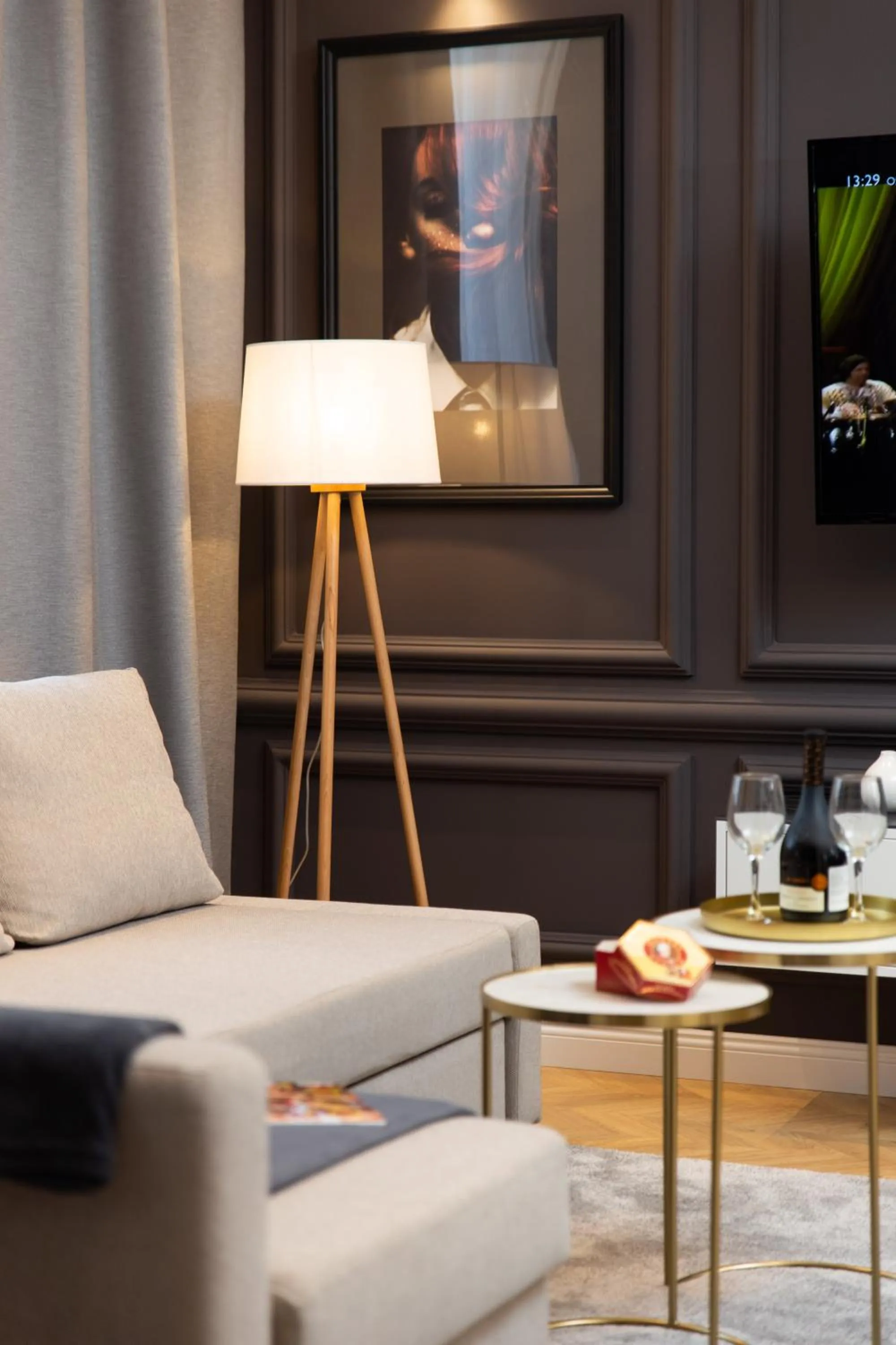 Decorative detail in Luxury Number 1 Apartments