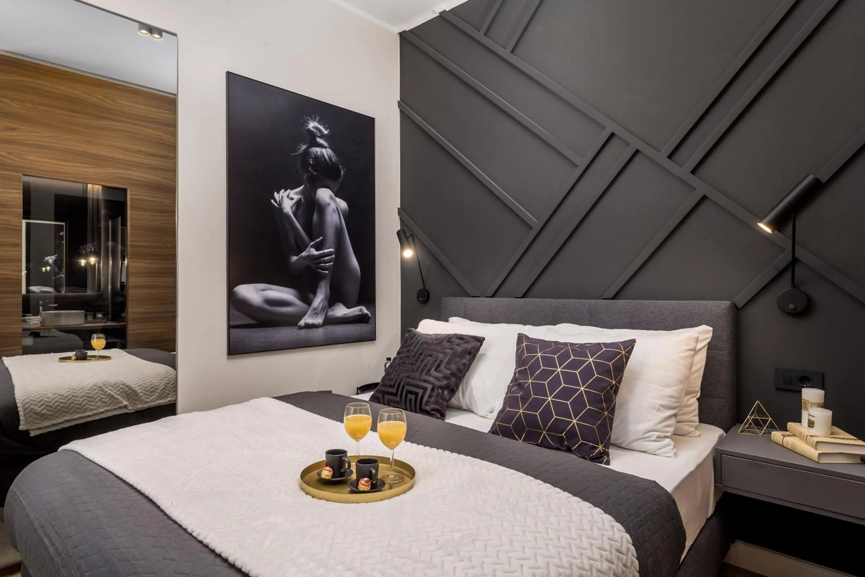 Bed in Luxury Number 1 Apartments