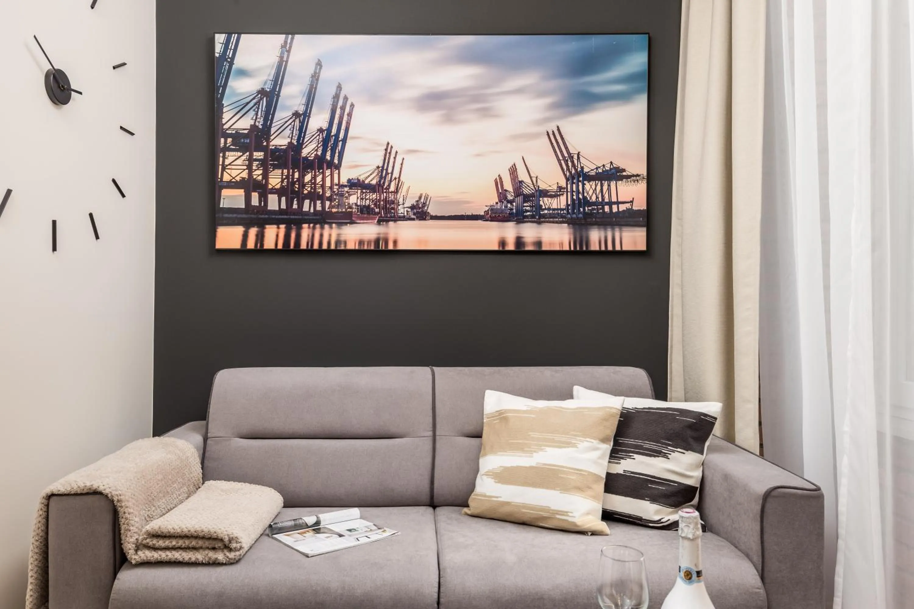 Living room in Luxury Number 1 Apartments