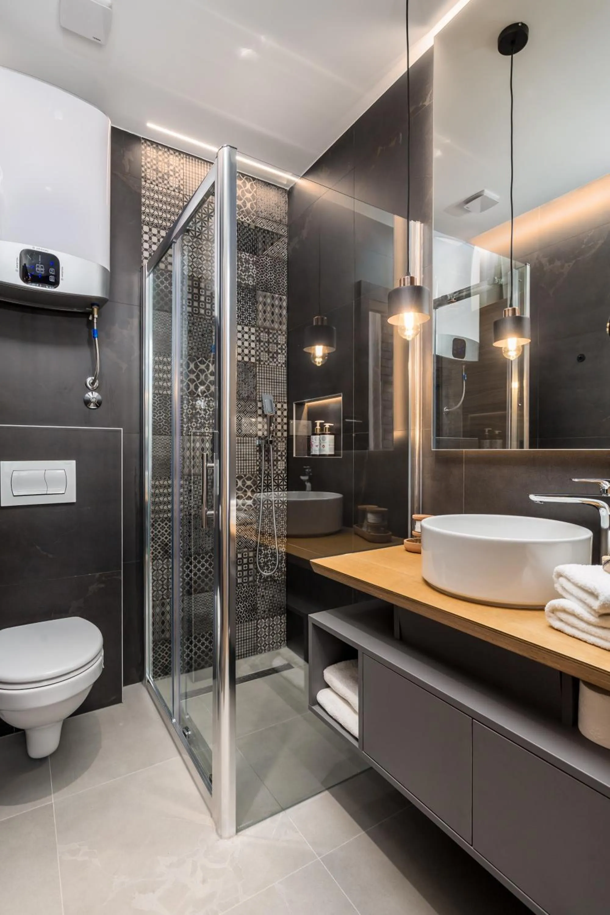 Bathroom in Luxury Number 1 Apartments