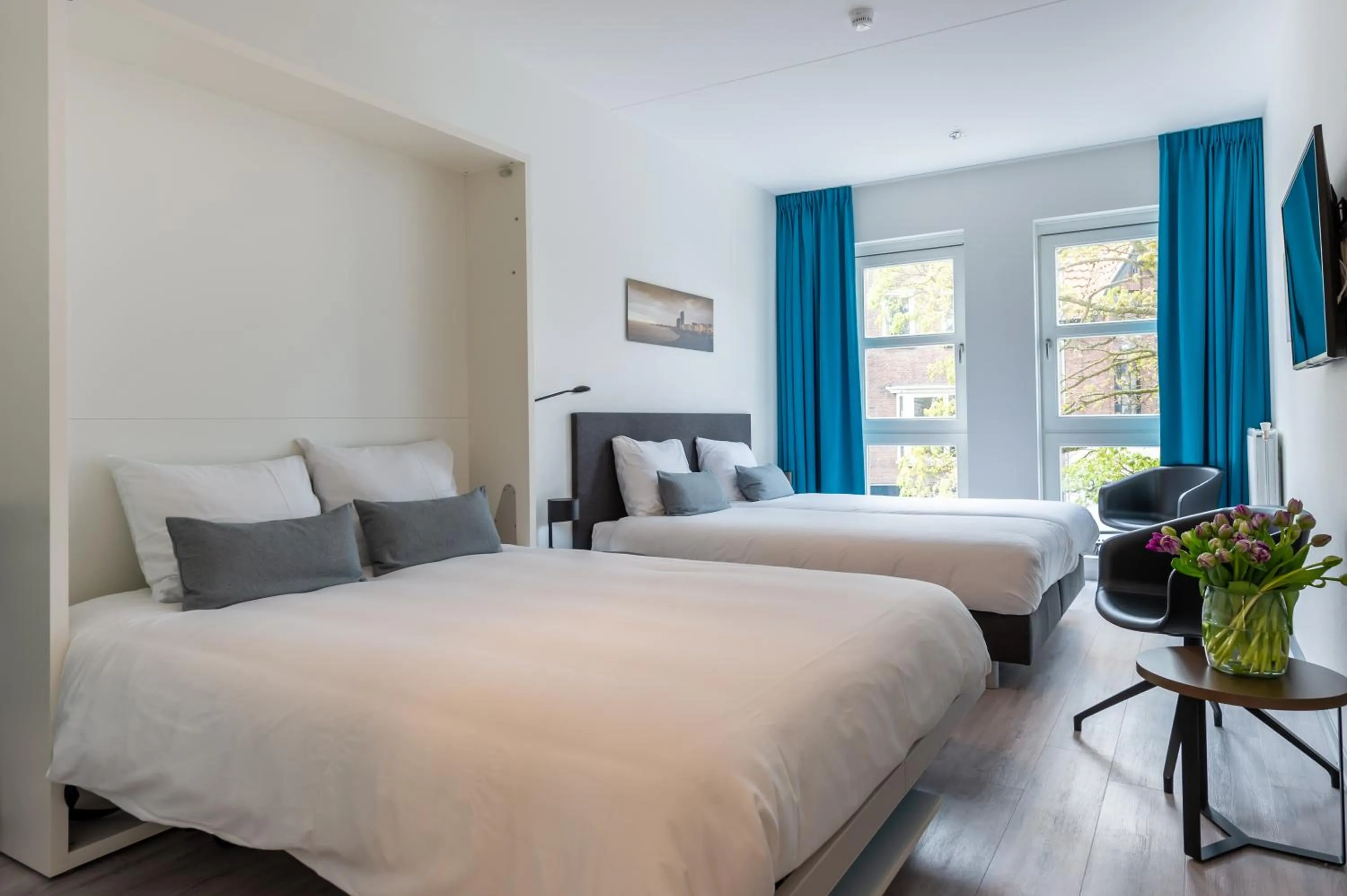 Photo of the whole room, Bed in Hotel Residentie Vlissingen