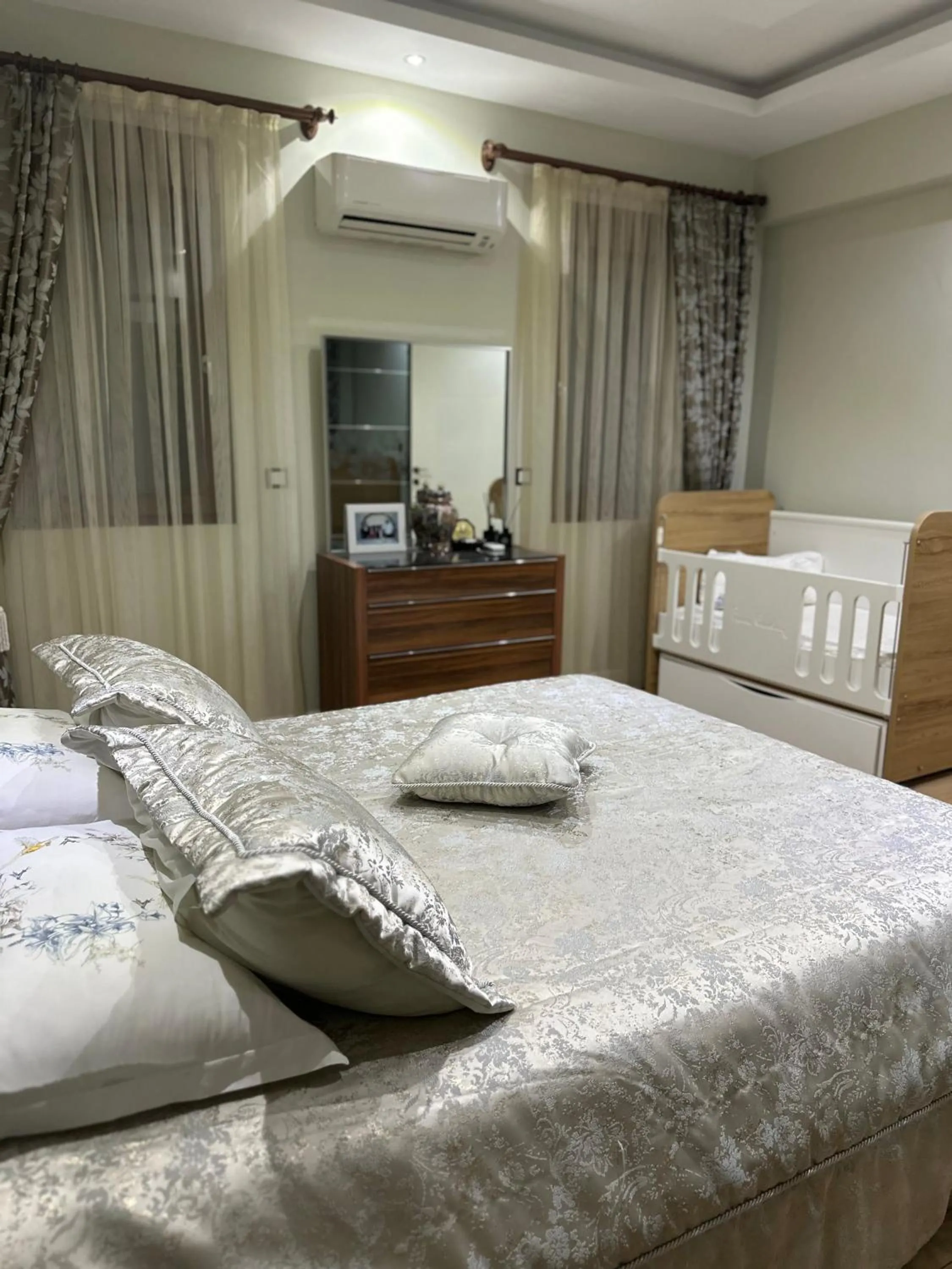 Bed in premium park apart otel