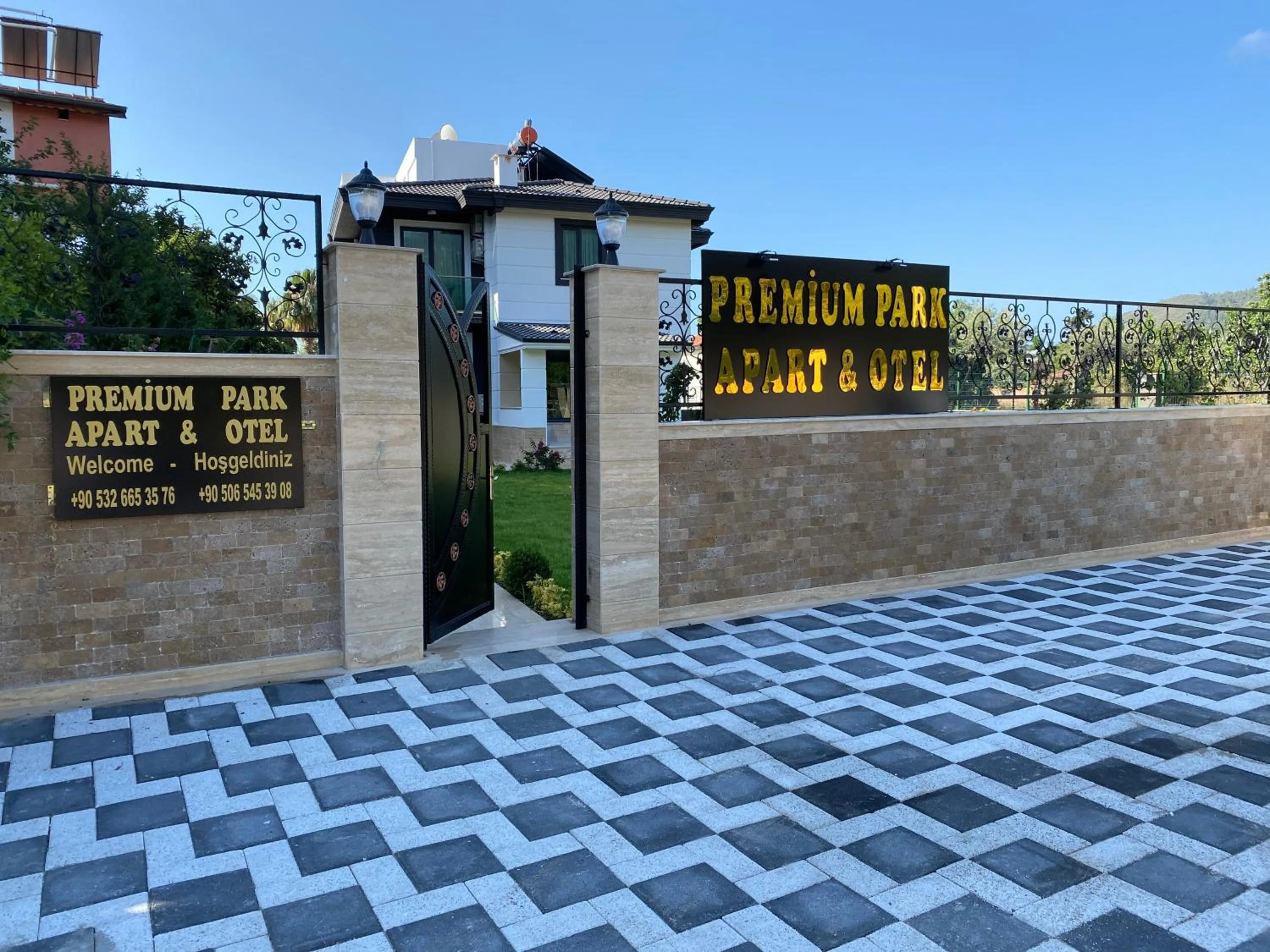 premium park apart otel