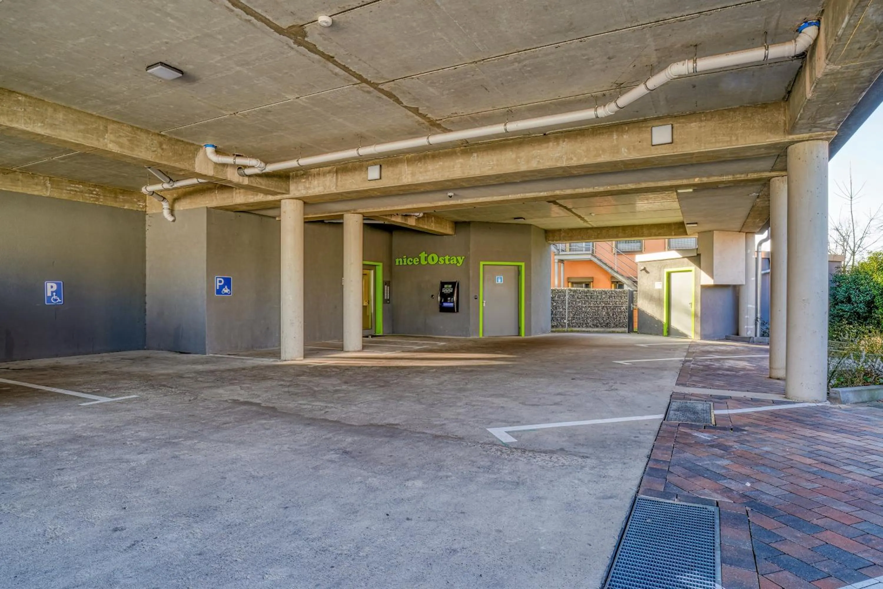 Parking in NiceToStay by Fairway Hotels