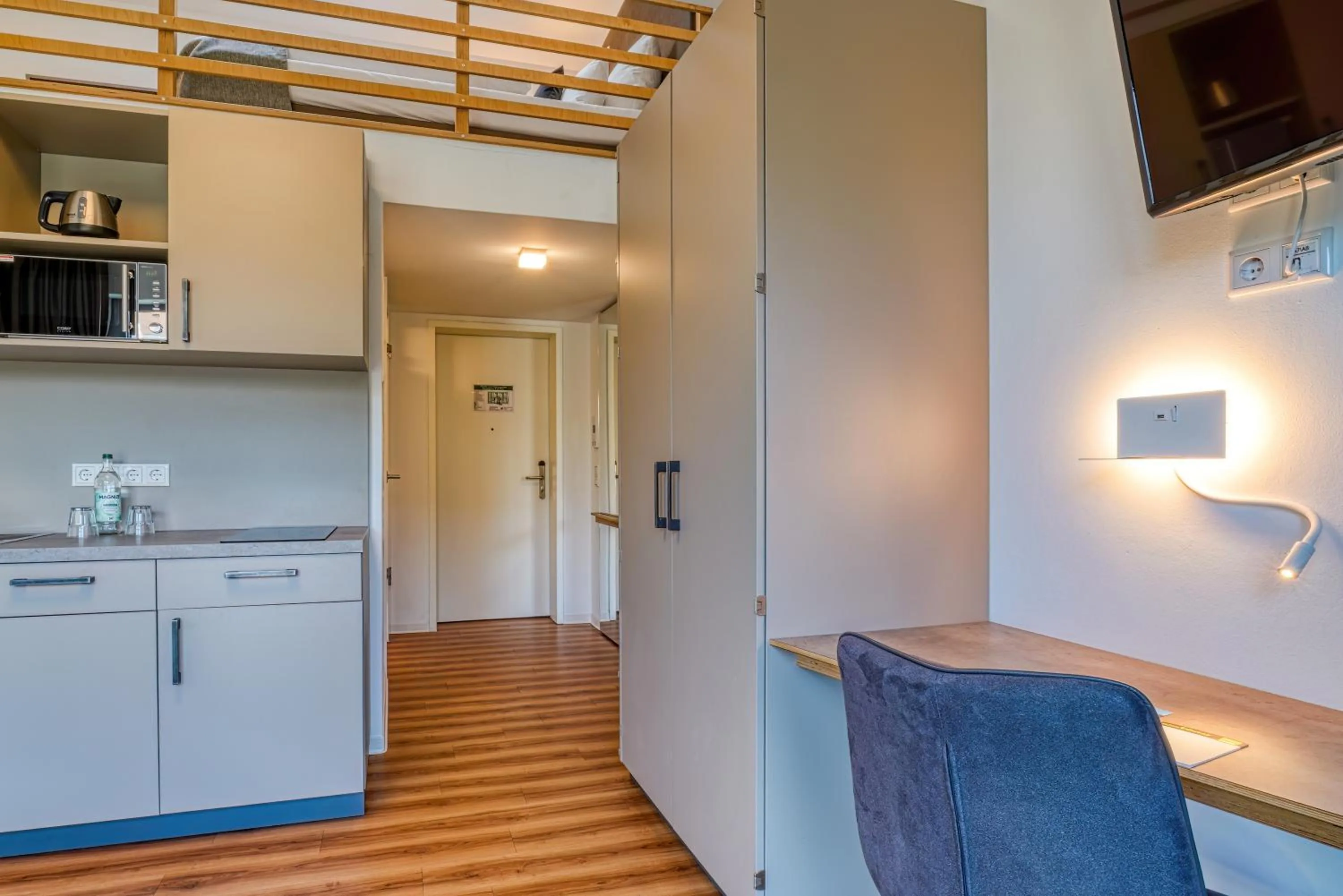 TV and multimedia in NiceToStay by Fairway Hotels