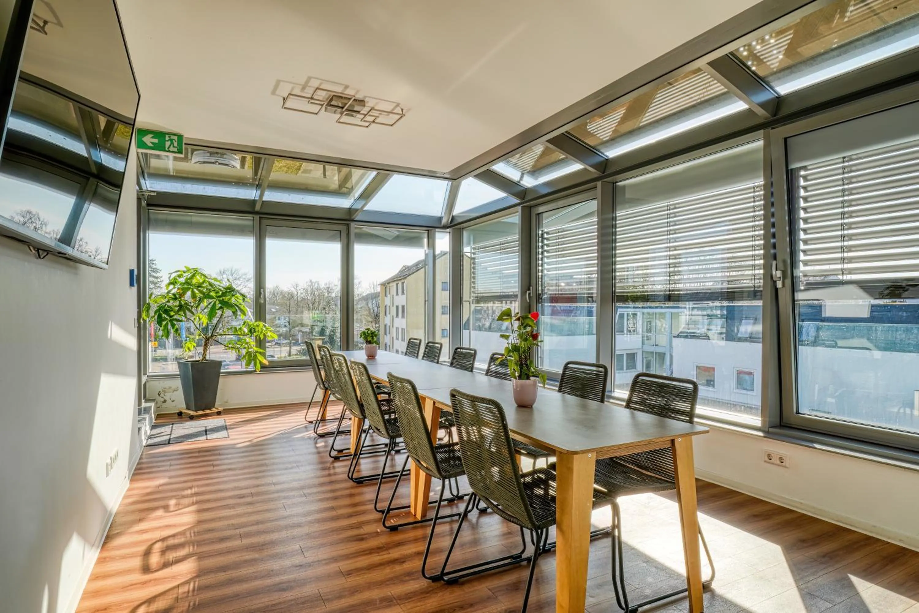 TV and multimedia in NiceToStay by Fairway Hotels